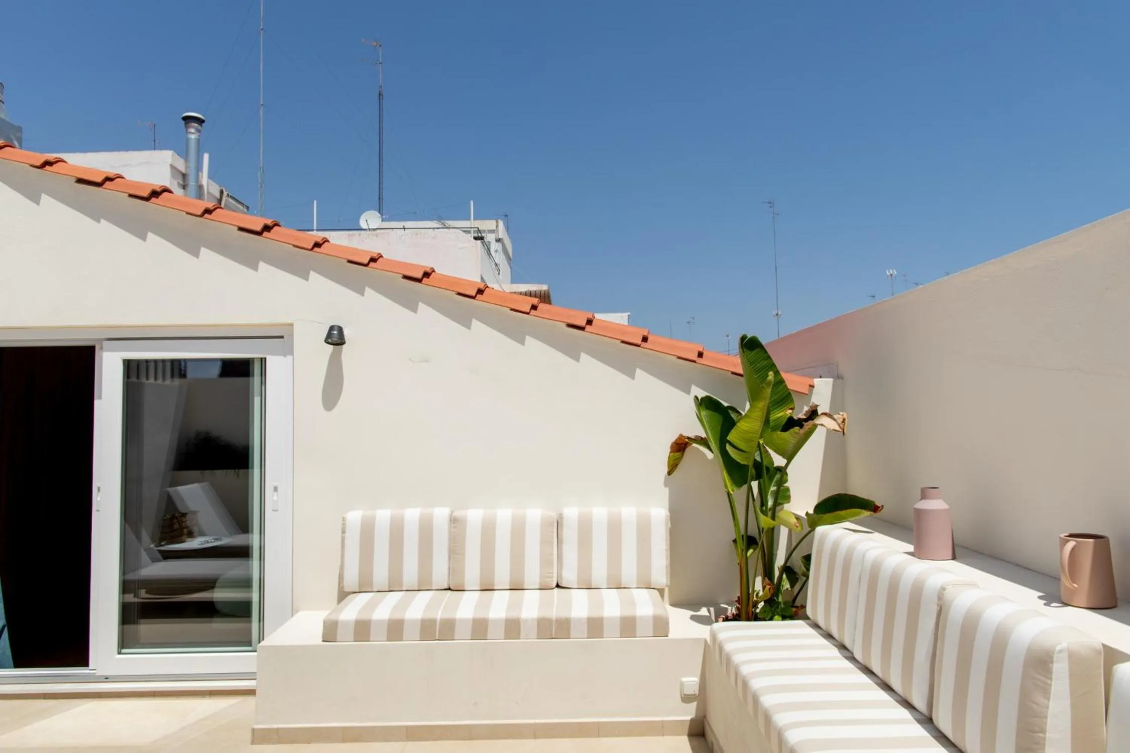 Balcony/Terrace in Room Mate Collection Helen Berger
