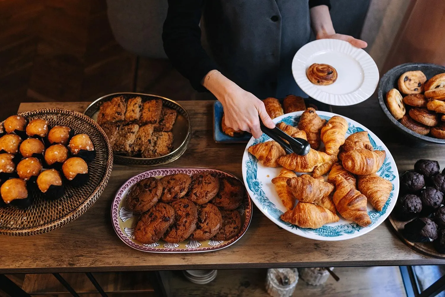 Breakfast in Room Mate Collection Helen Berger