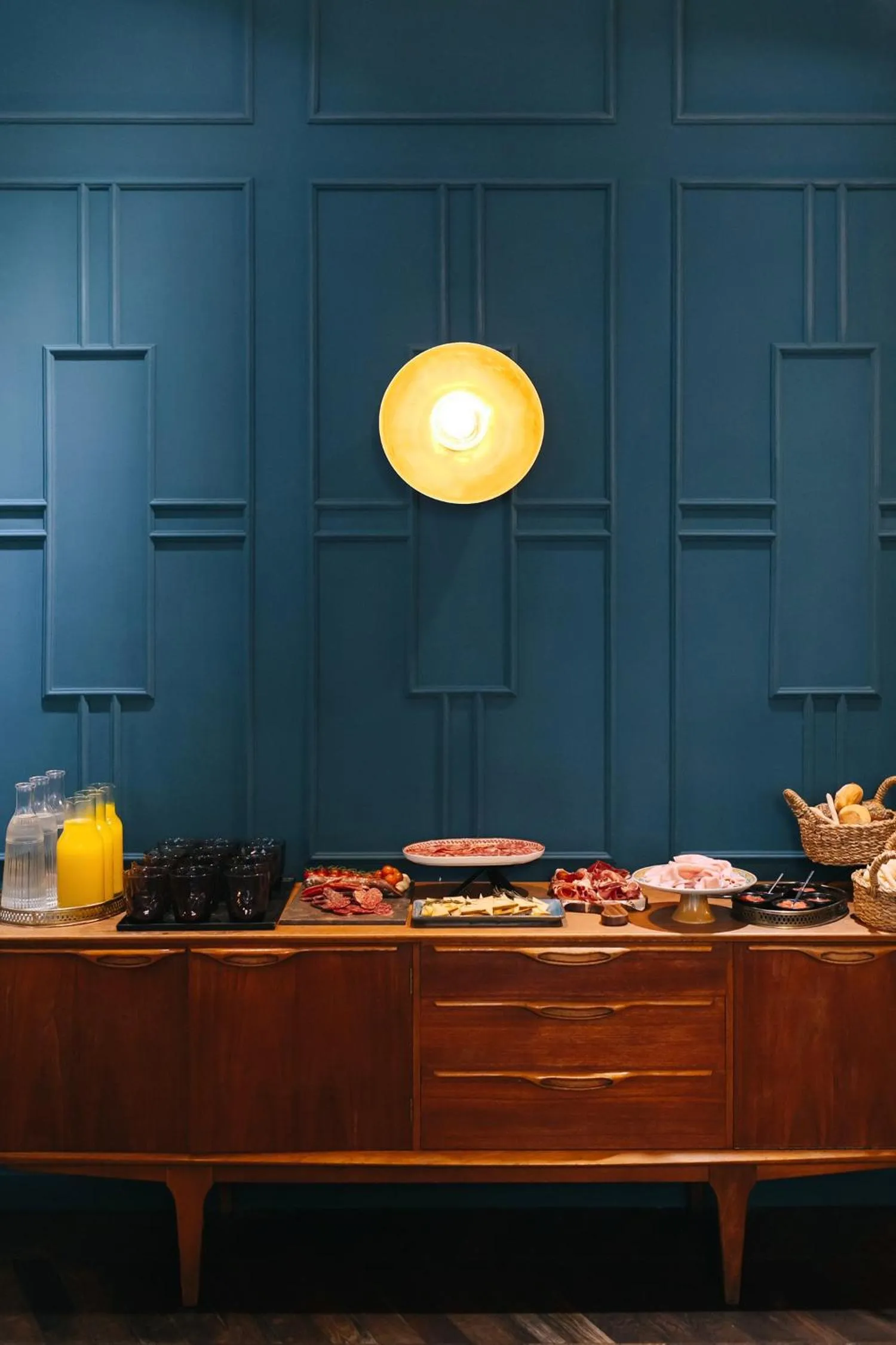 Breakfast in Room Mate Collection Helen Berger