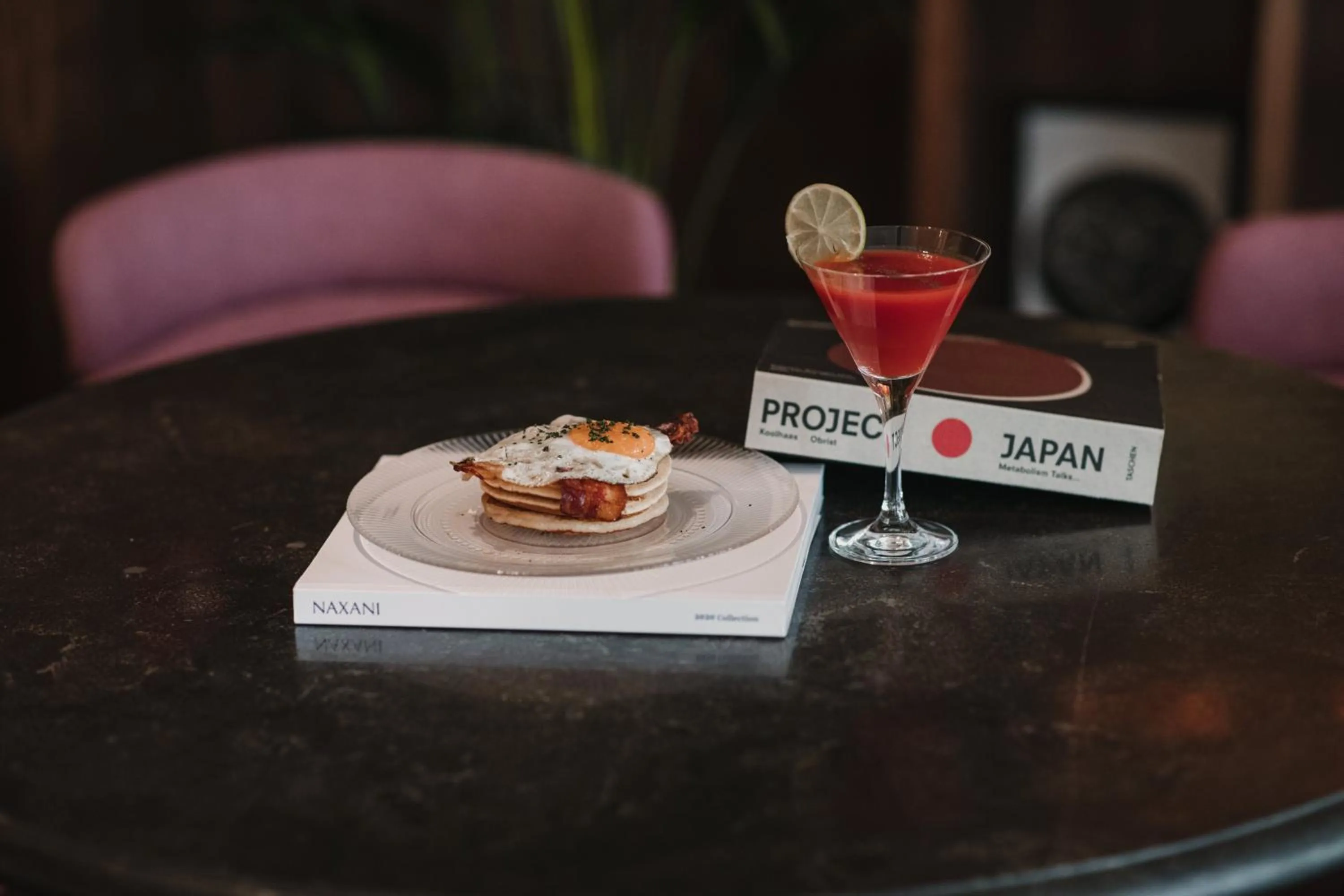 Breakfast in Room Mate Collection Helen Berger