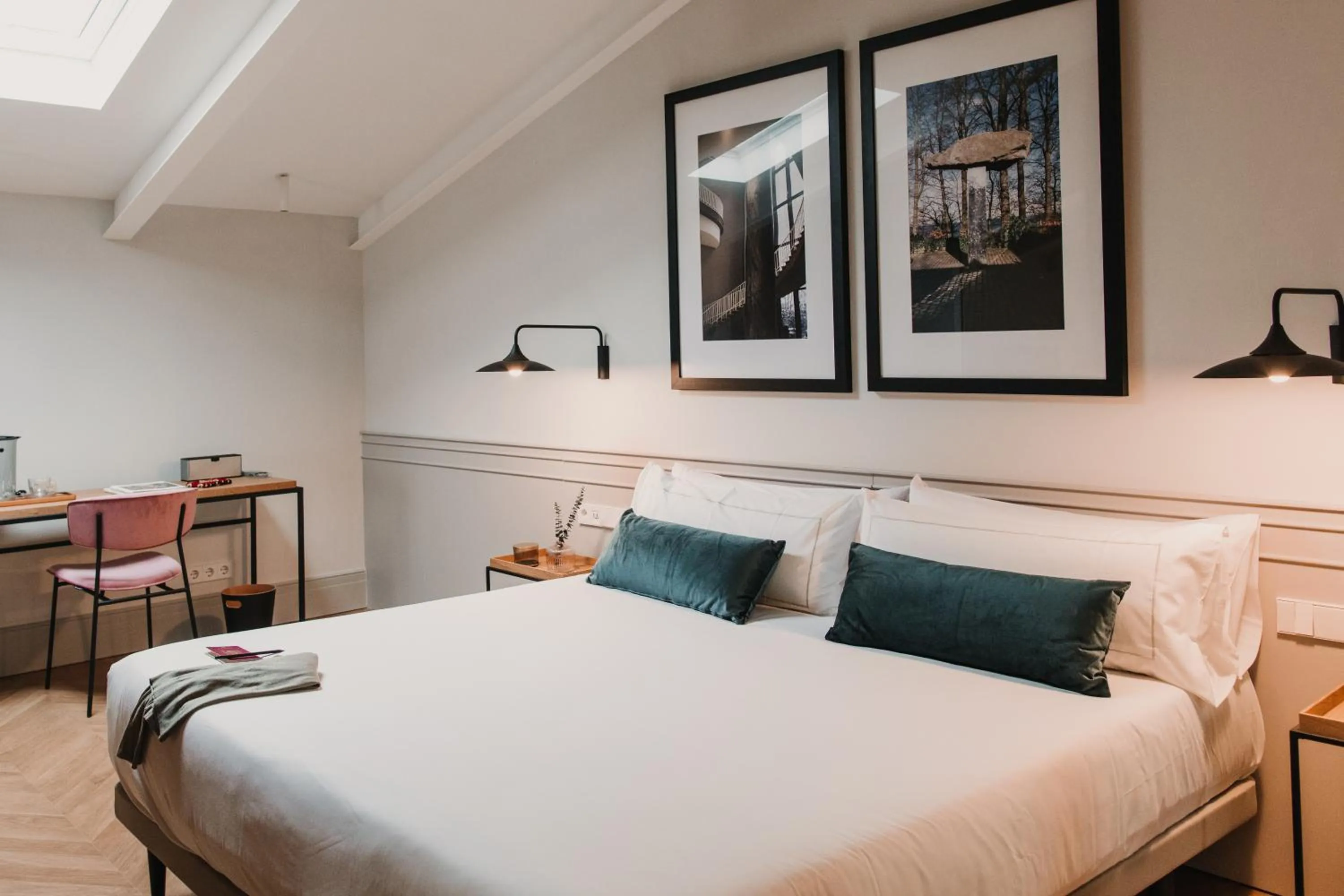 Bed in Room Mate Collection Helen Berger