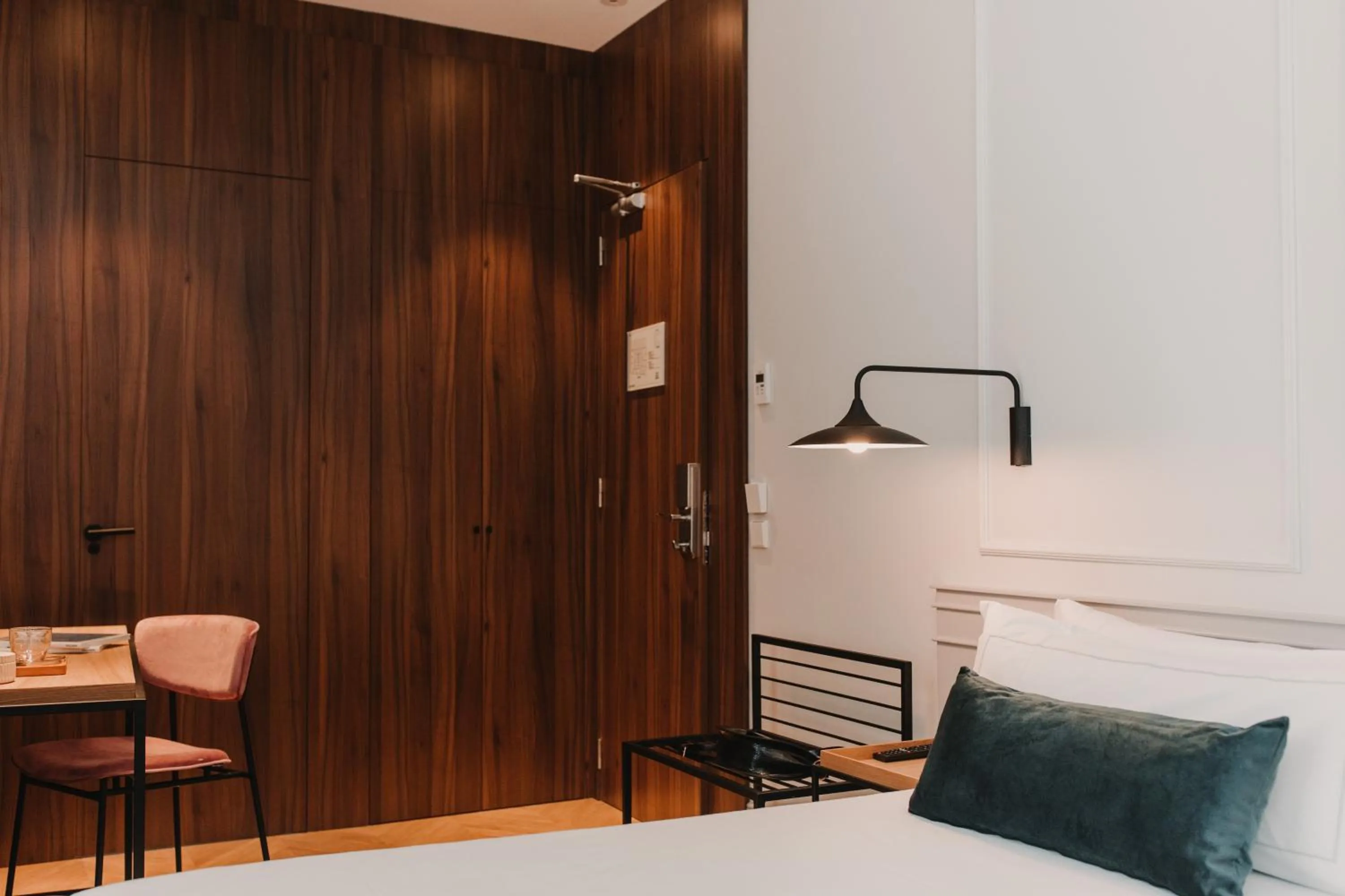 Bedroom in Room Mate Collection Helen Berger