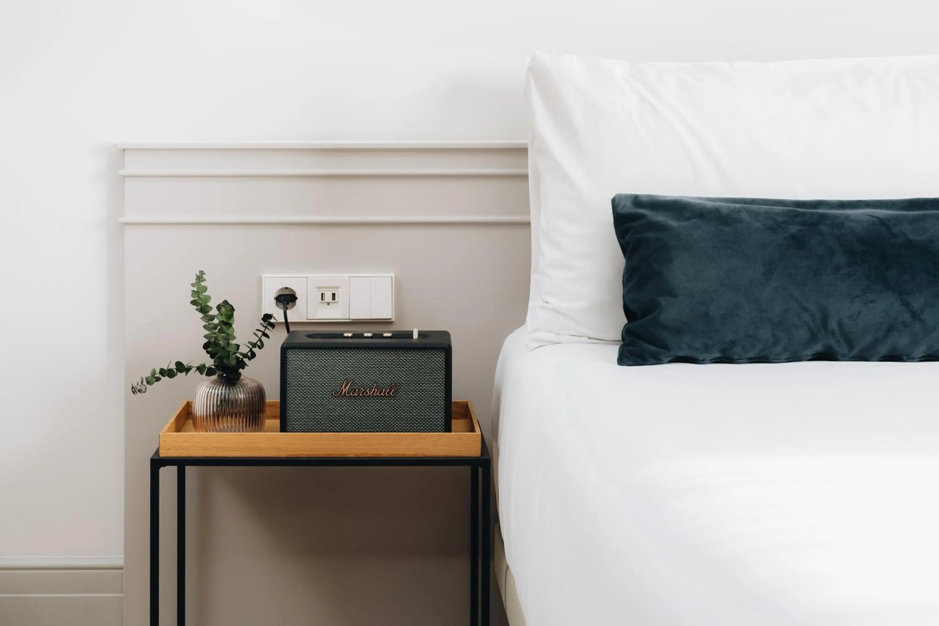 Photo of the whole room, Bed in Room Mate Collection Helen Berger