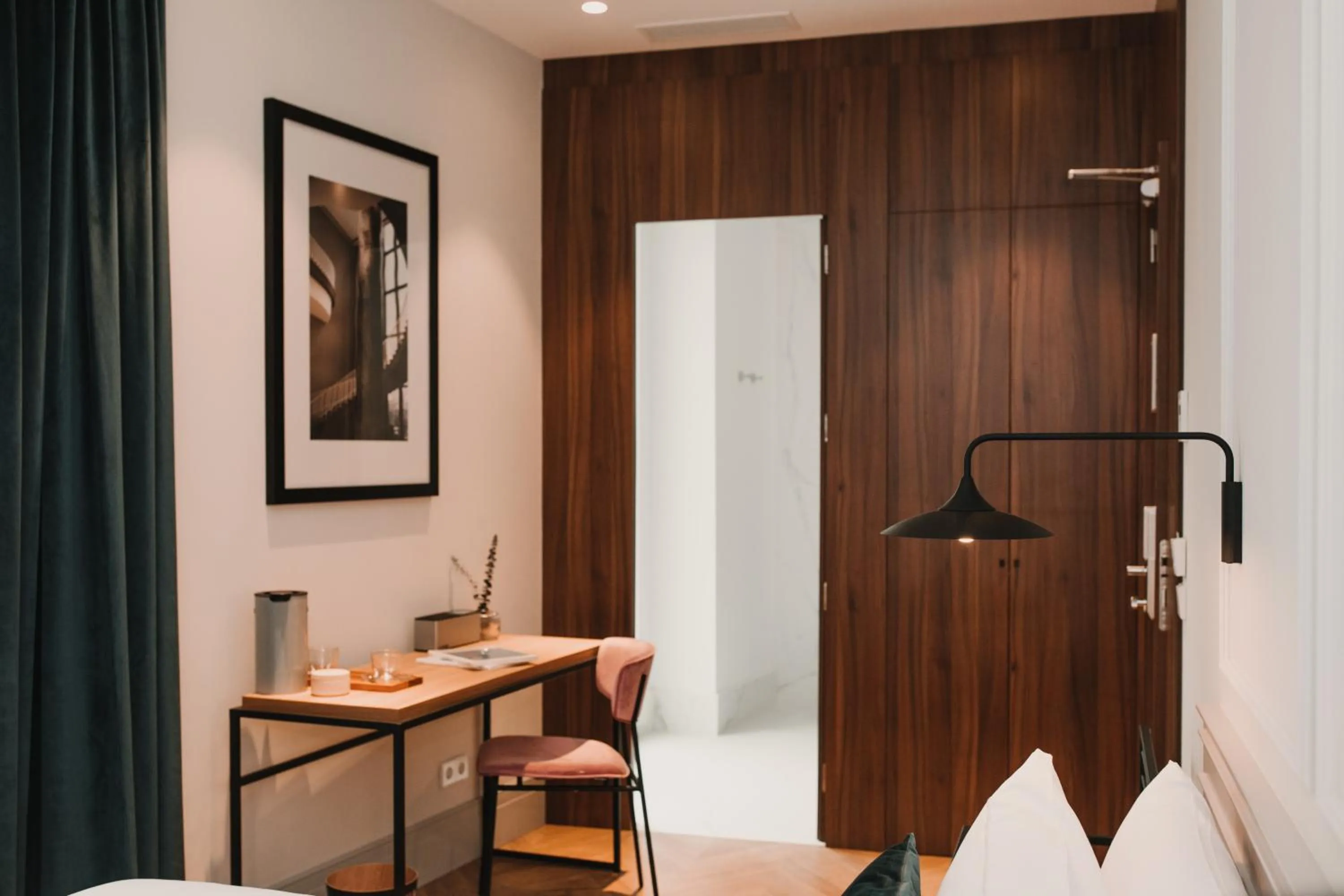 Seating area in Room Mate Collection Helen Berger