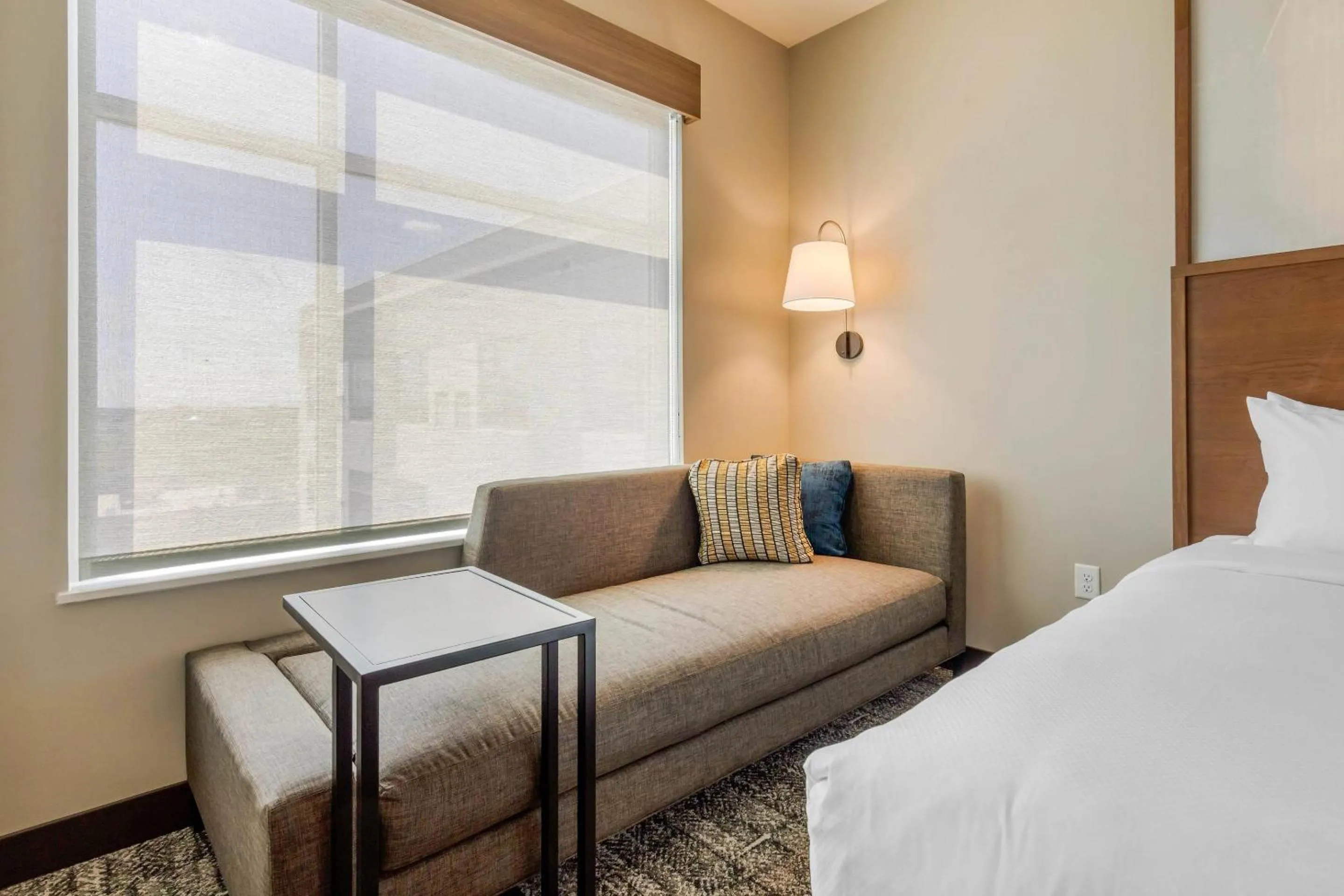 Bedroom, Bed in Cambria Hotel Davenport Quad Cities