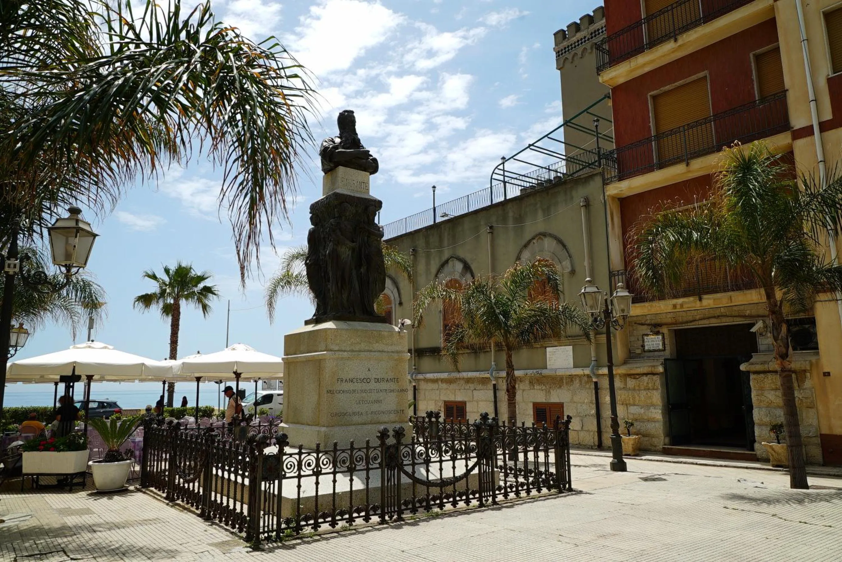 Facade/entrance in Palazzo Durante