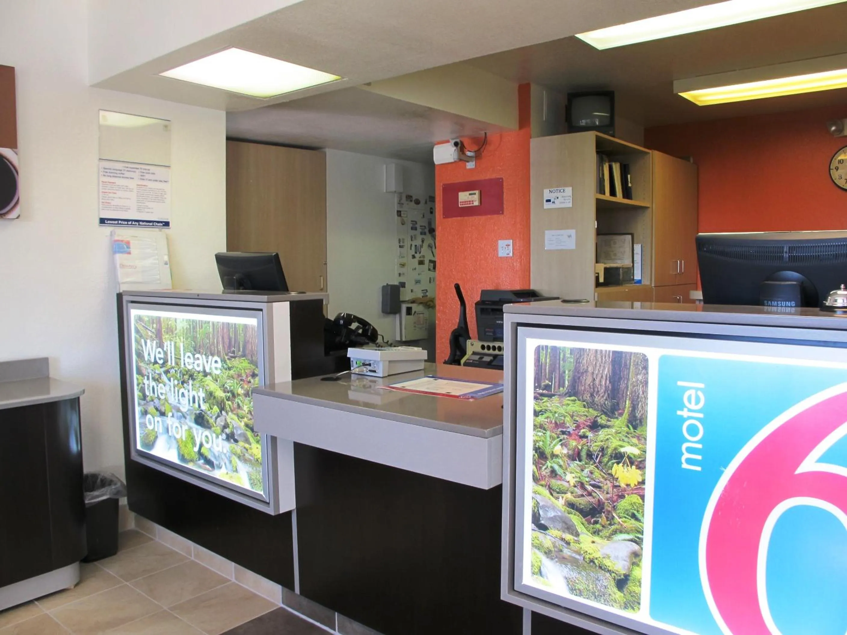 Lobby or reception in Motel 6 Ontario, OR