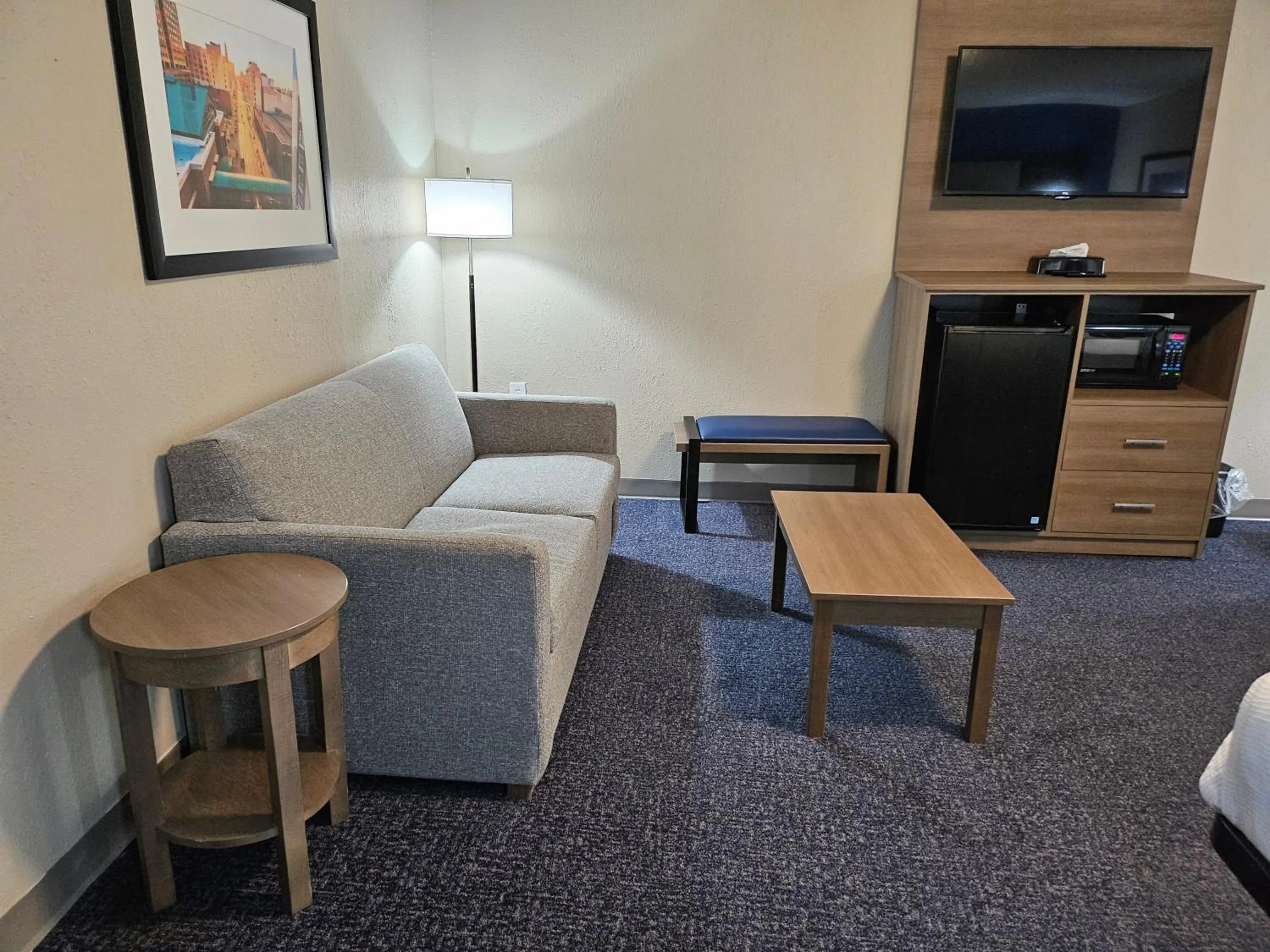 Seating area in Baymont by Wyndham Davenport