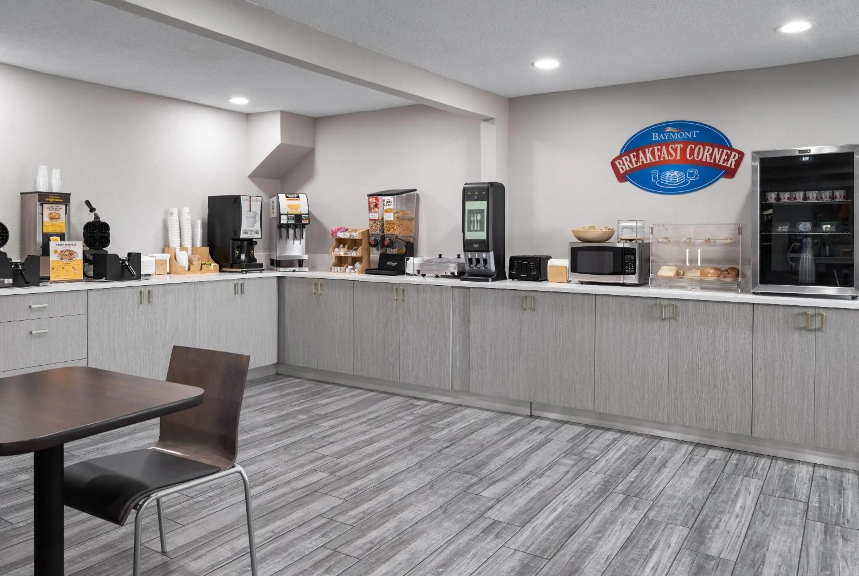 Breakfast in Baymont by Wyndham Davenport