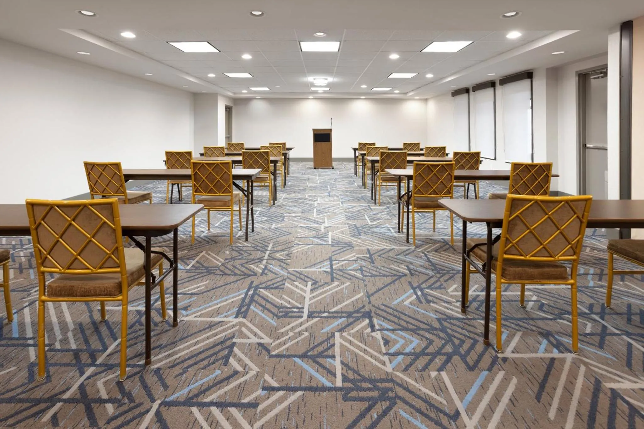 Meeting/conference room in Holiday Inn Express & Suites Wyomissing by IHG
