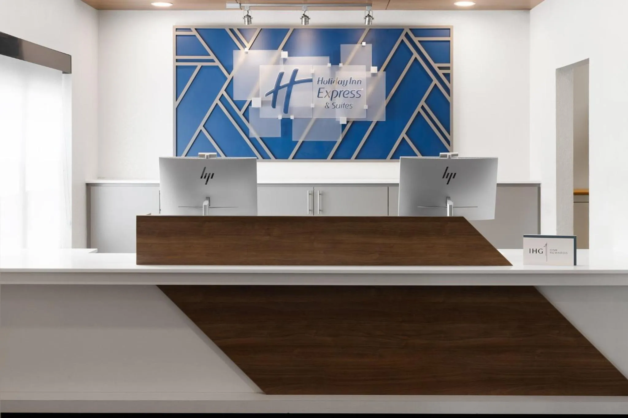 Property building in Holiday Inn Express & Suites Wyomissing by IHG