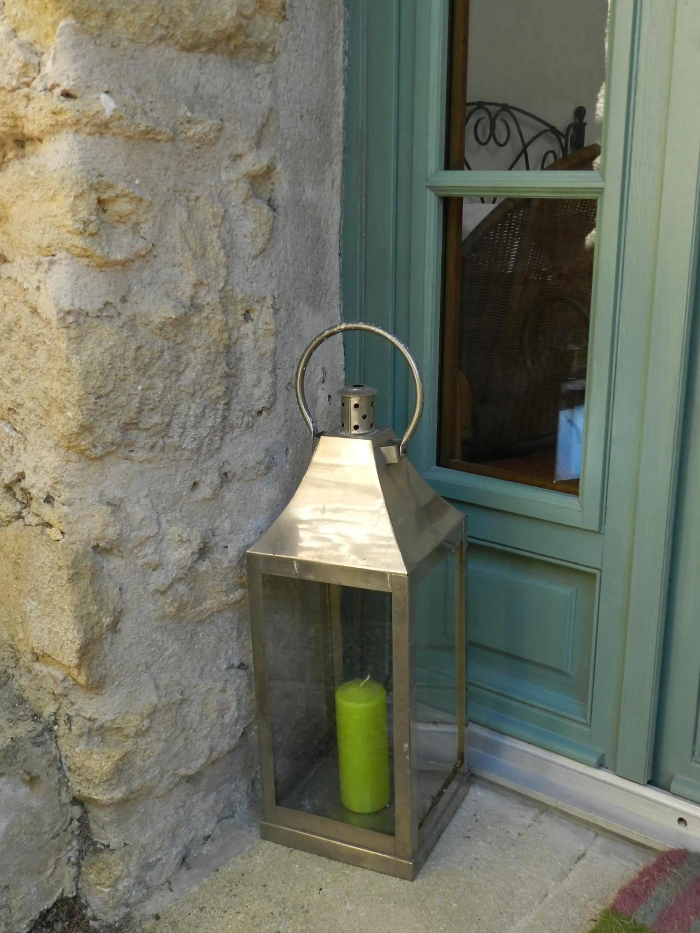 Facade/entrance in Les Acanthes