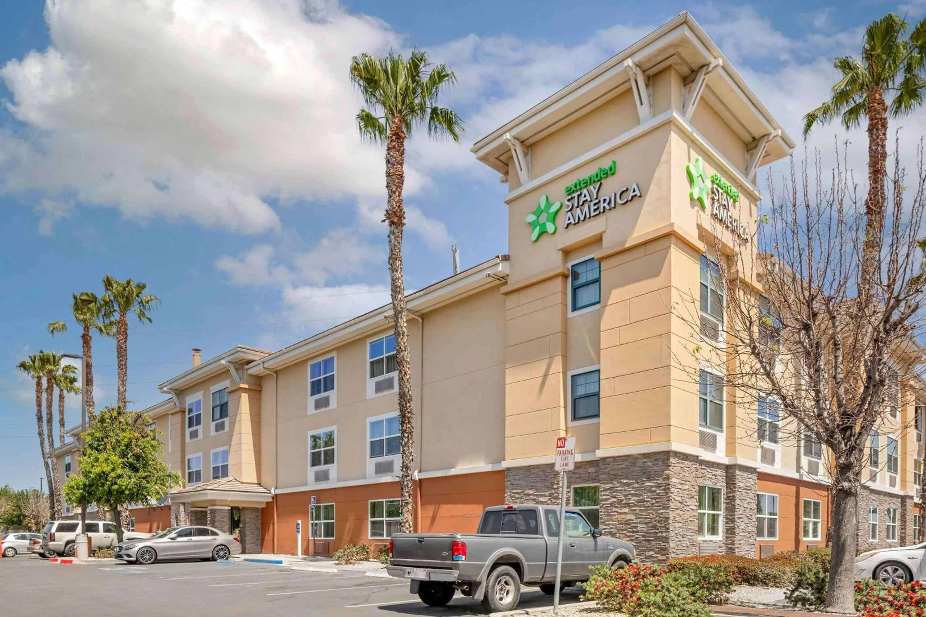 Property building in Extended Stay America Suites - Los Angeles - Chino Valley
