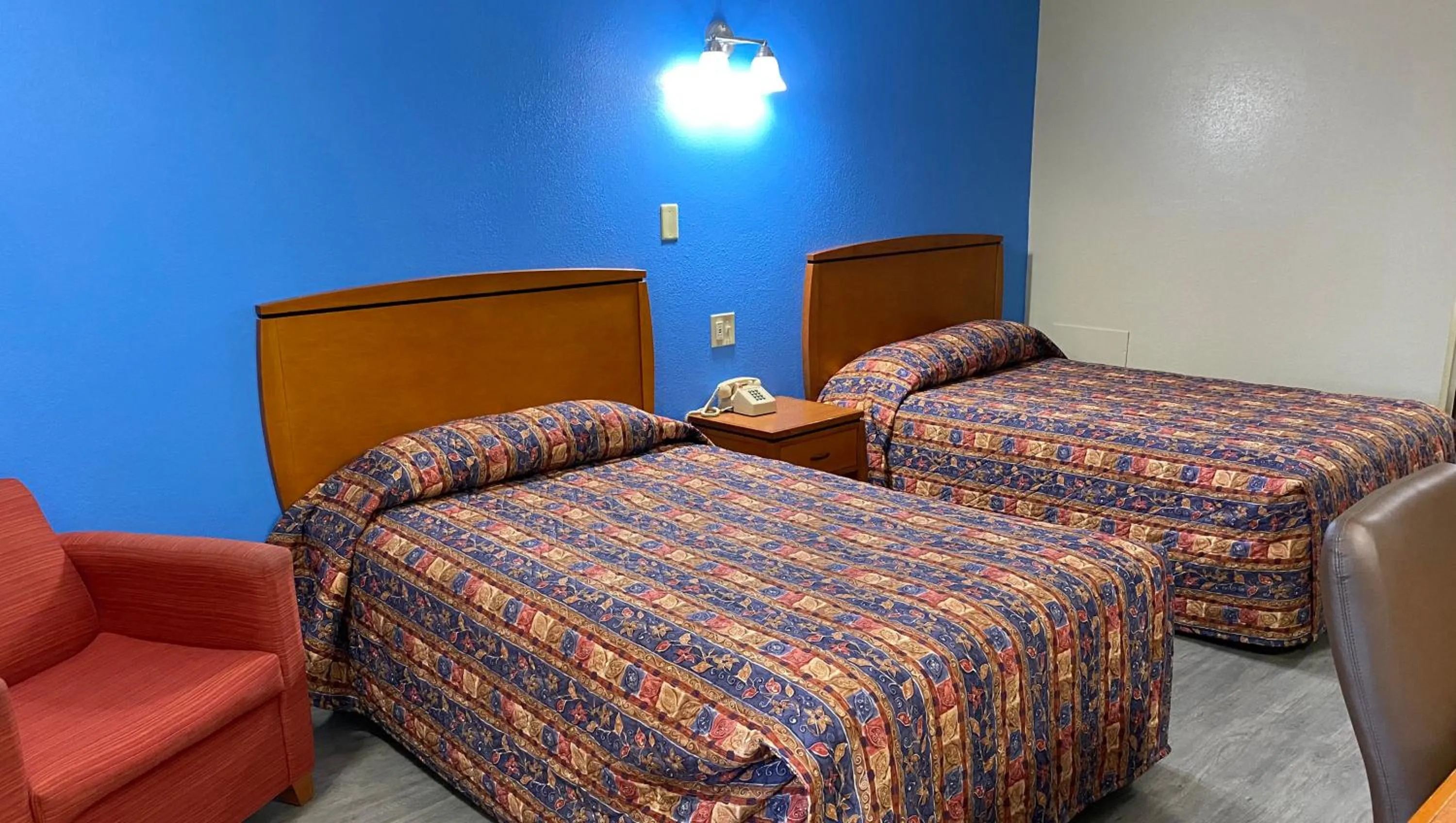 Bedroom, Bed in Express Inn Newport News