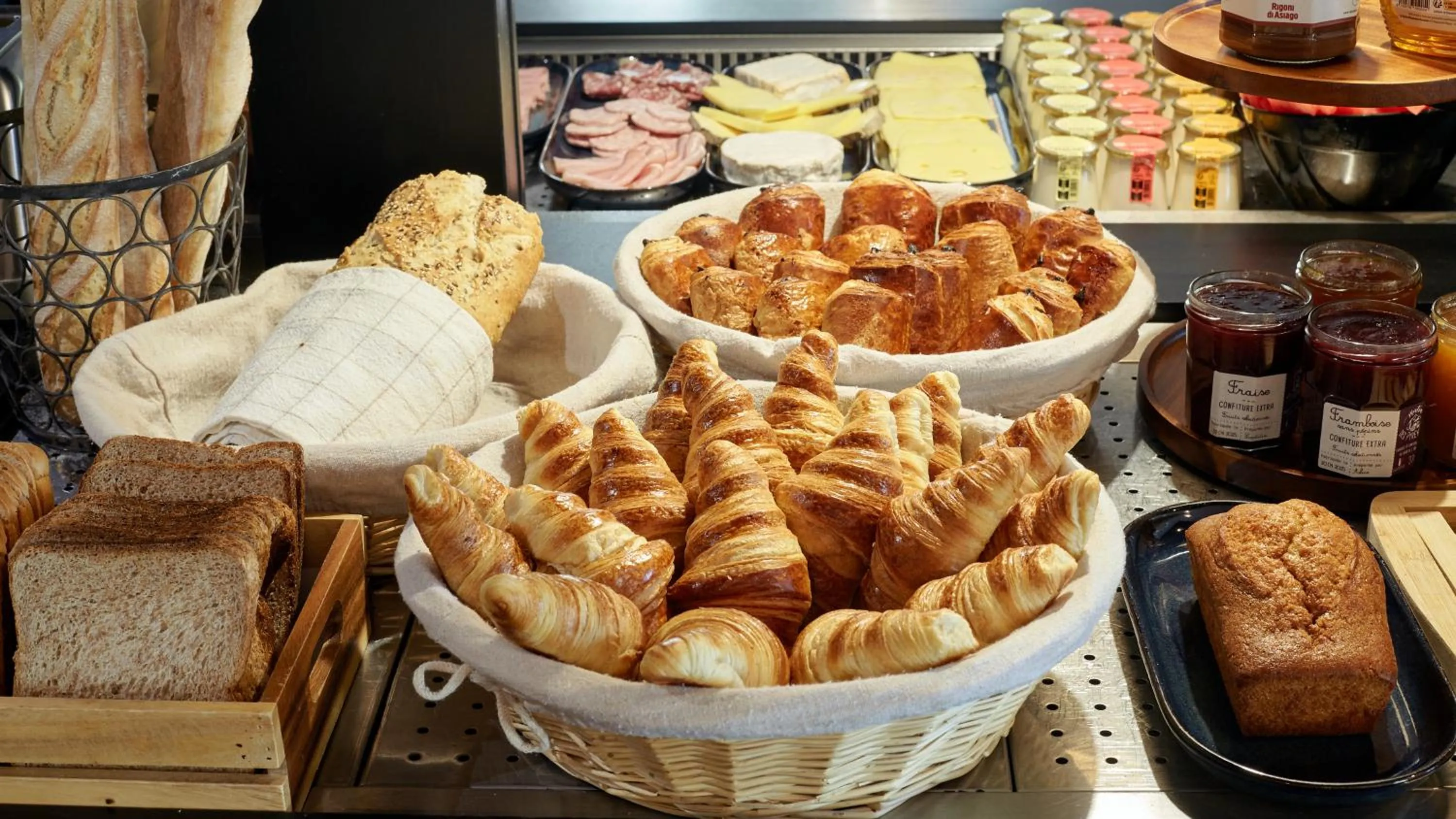 Breakfast in Campanile NATURE - Cergy Pontoise
