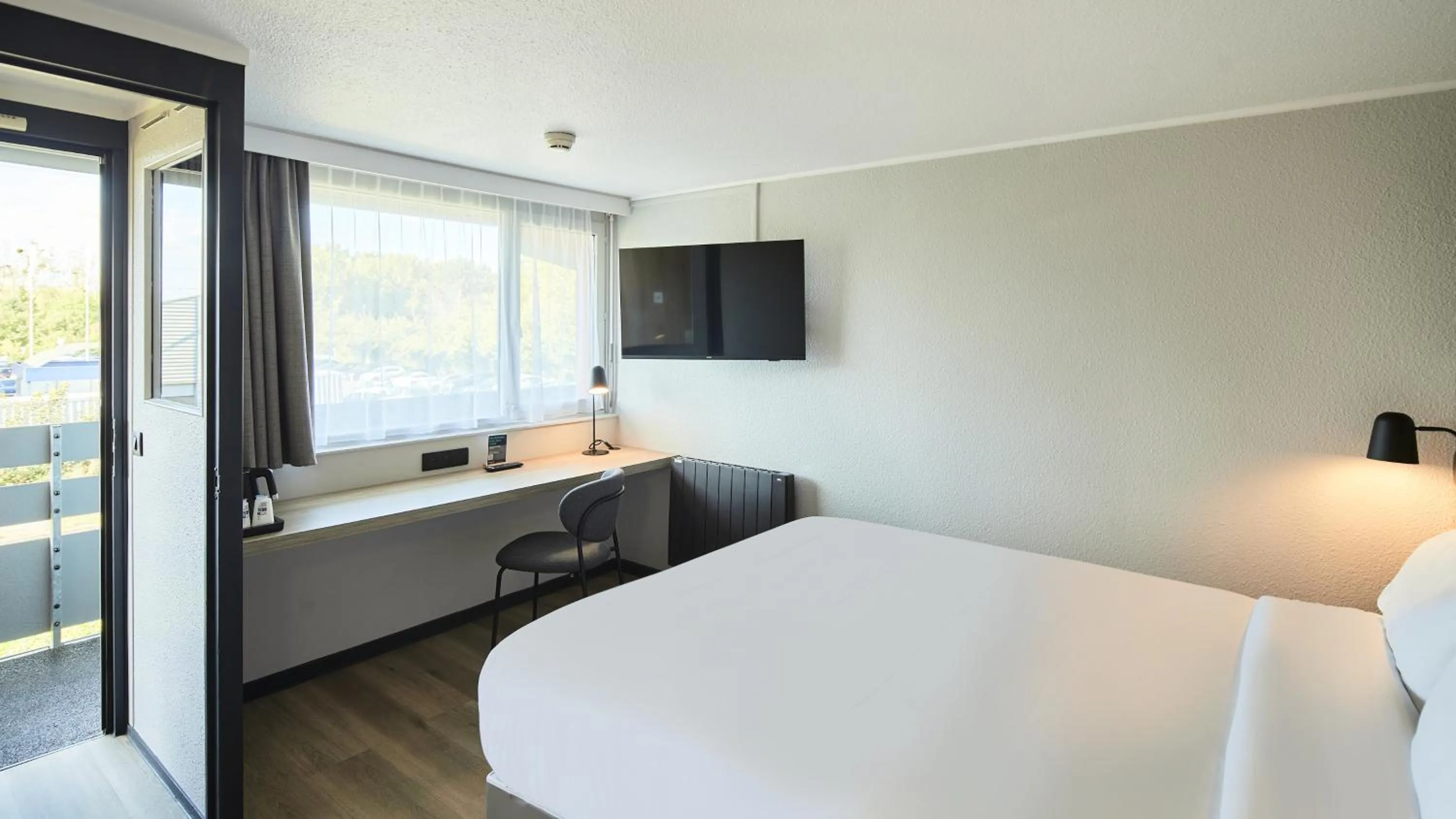 Bedroom, Bed in Campanile NATURE - Cergy Pontoise