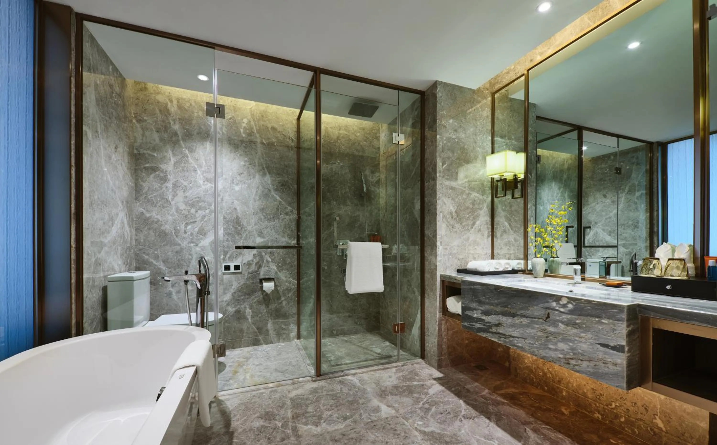 Shower in Crowne Plaza Nanning City Center by IHG
