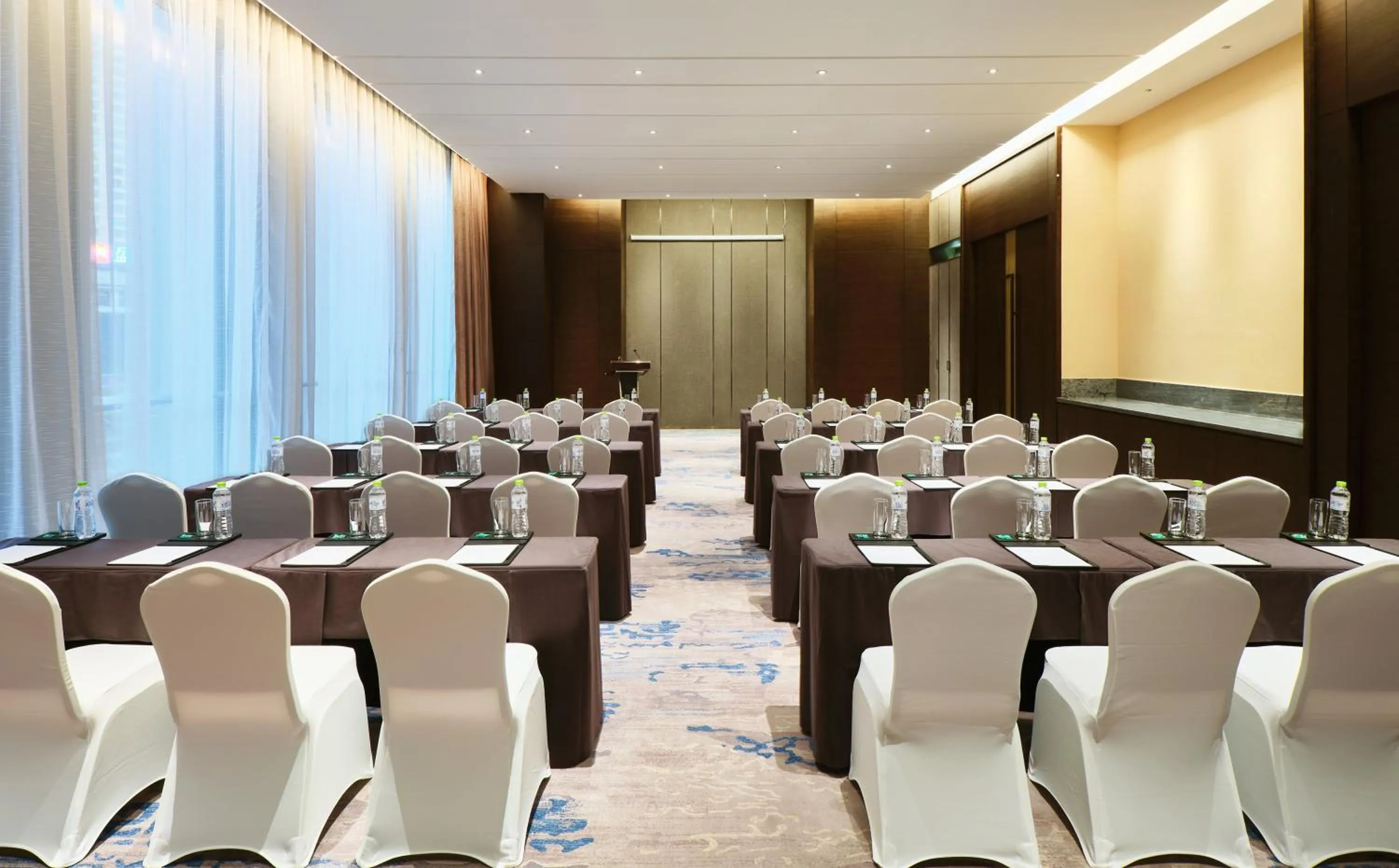 Meeting/conference room in Crowne Plaza Nanning City Center by IHG