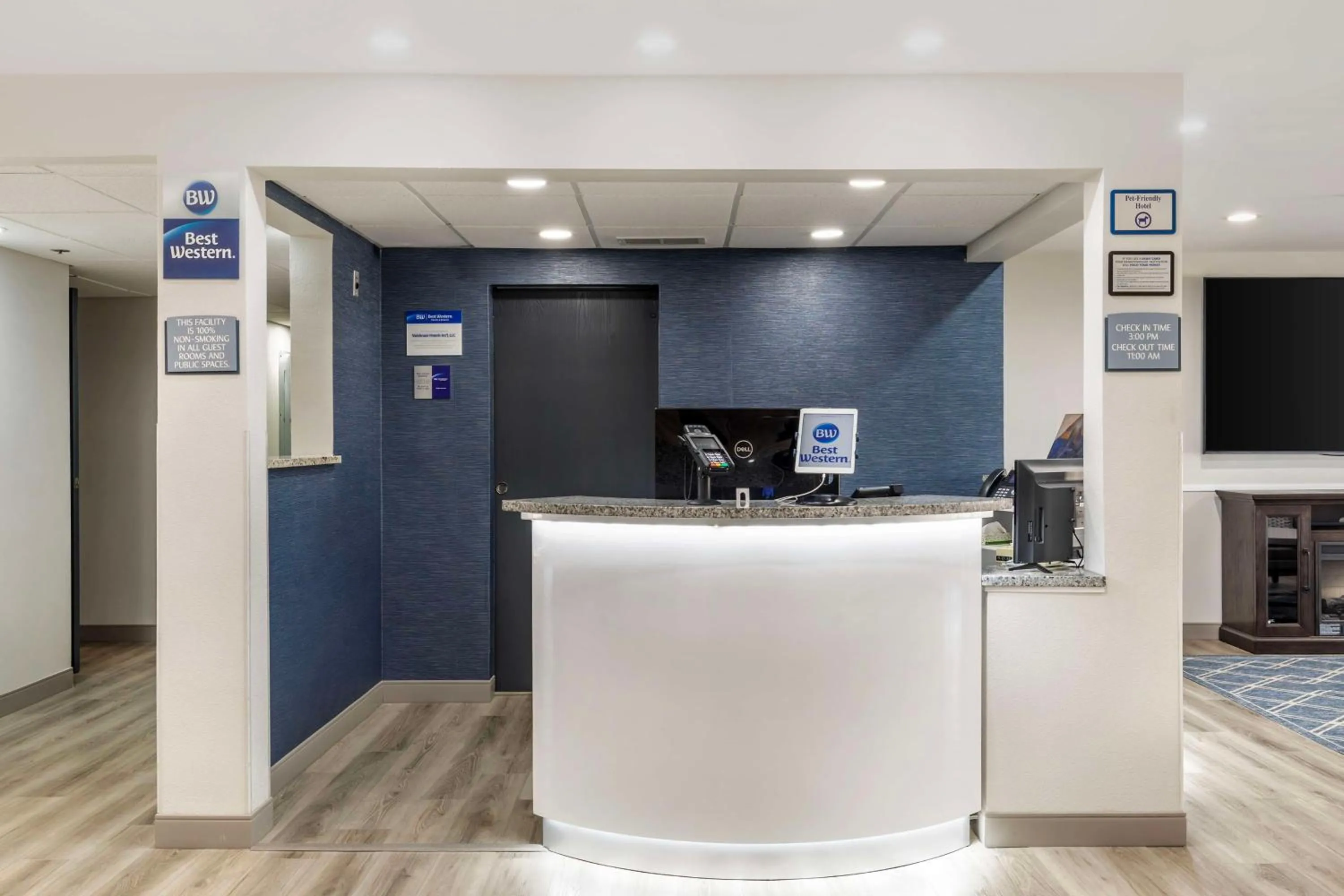 Lobby or reception in Best Western North Side Inn