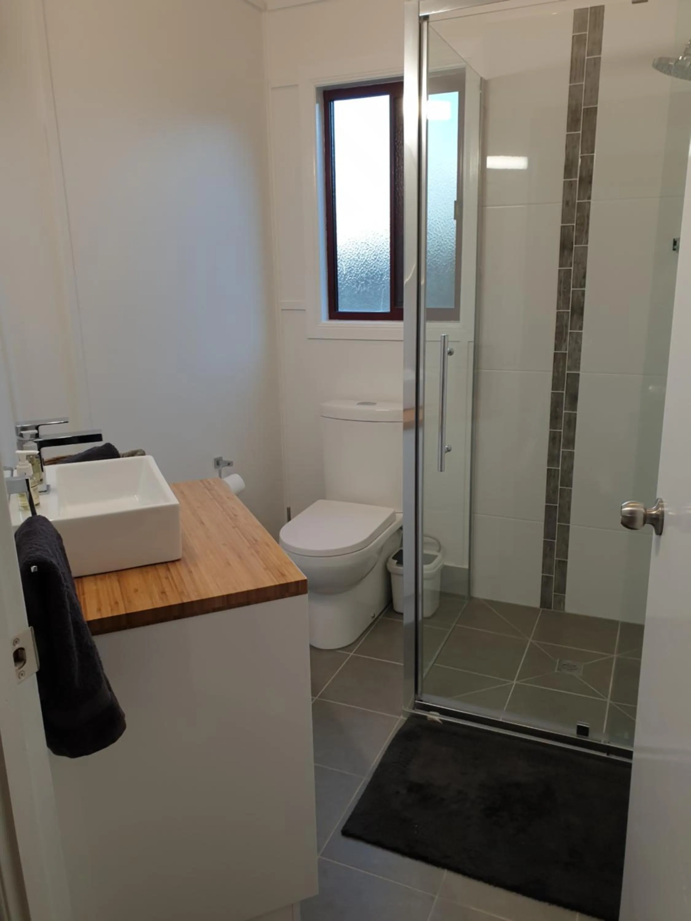 Shower in R & R On The Ravine