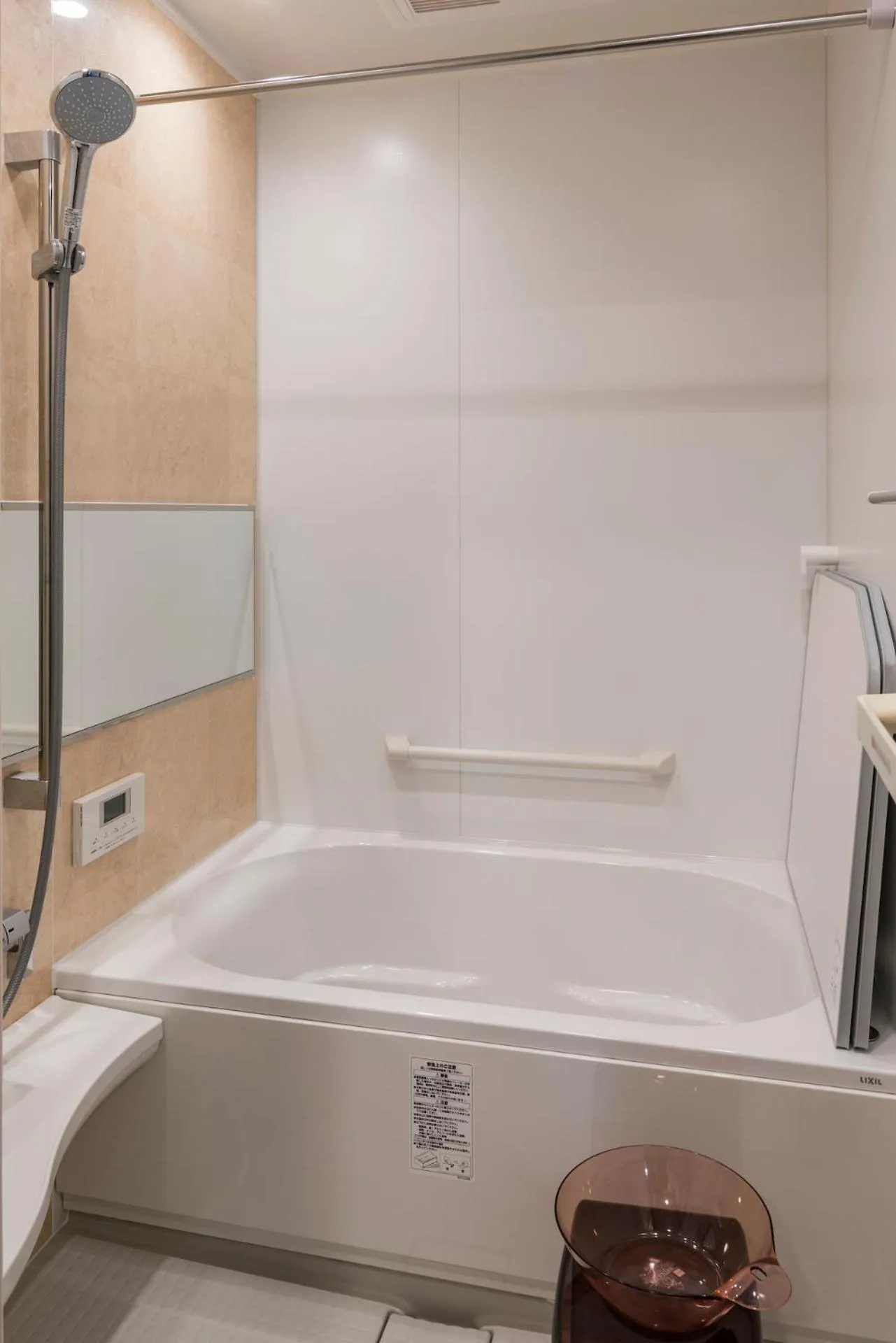 Shower in KAMAKURA DEL COSTA