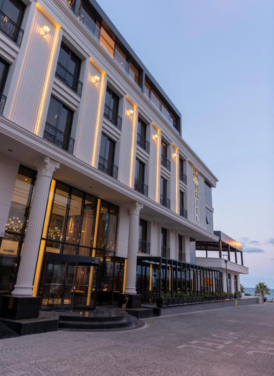 Facade/entrance in B&C HOTEL