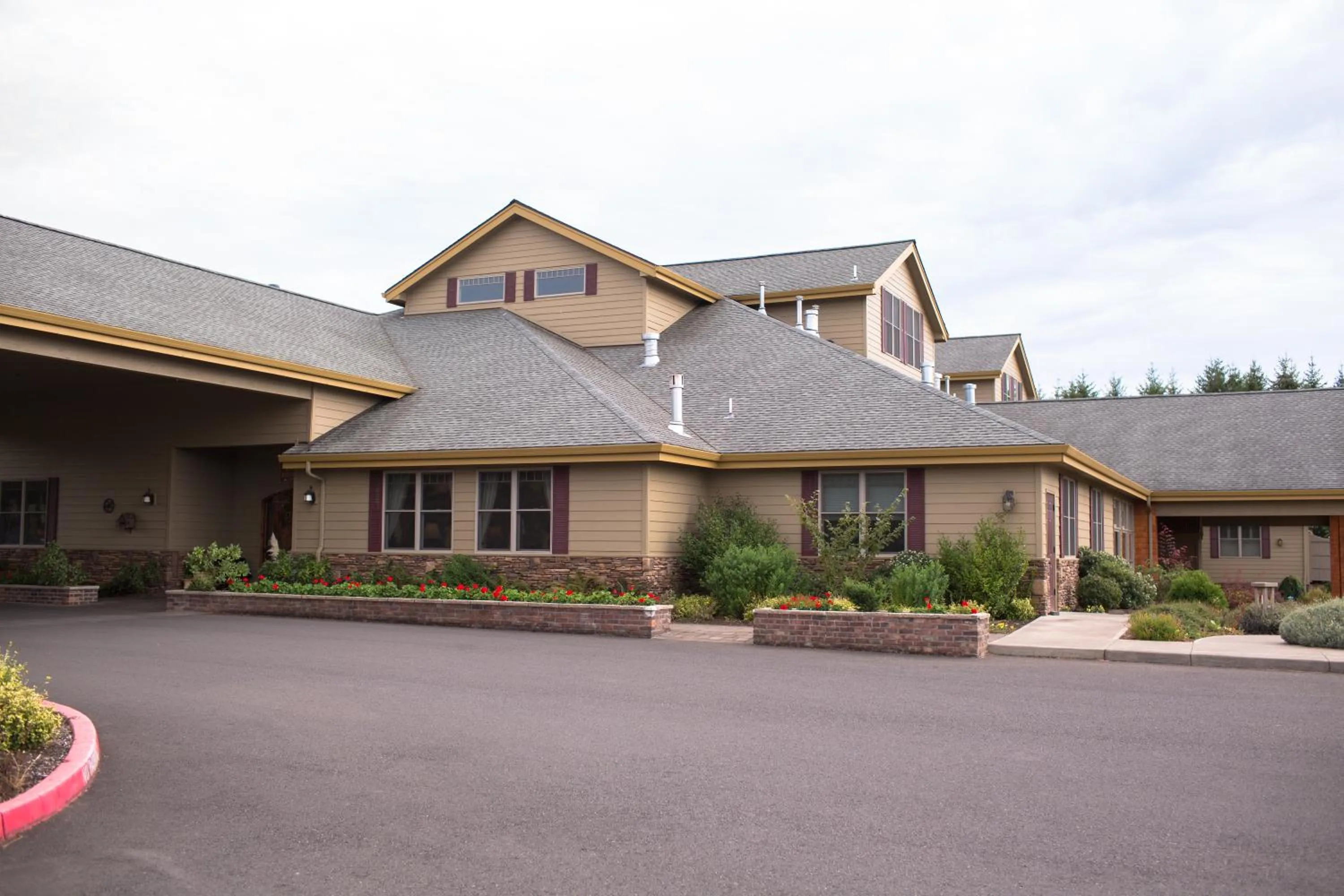 Facade/entrance in Oregon Garden Resort