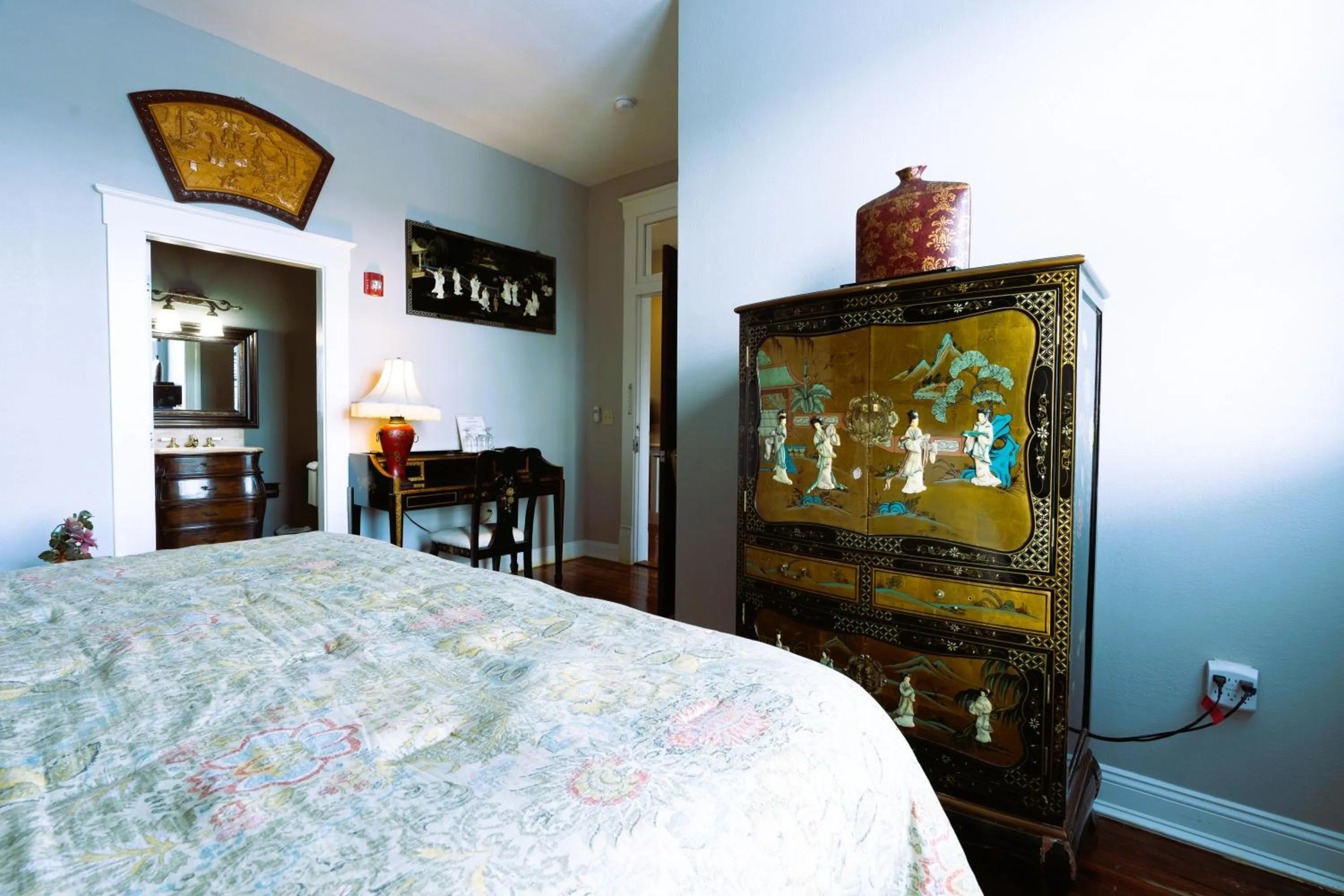 Bedroom, Bed in Oak Tree Hotel