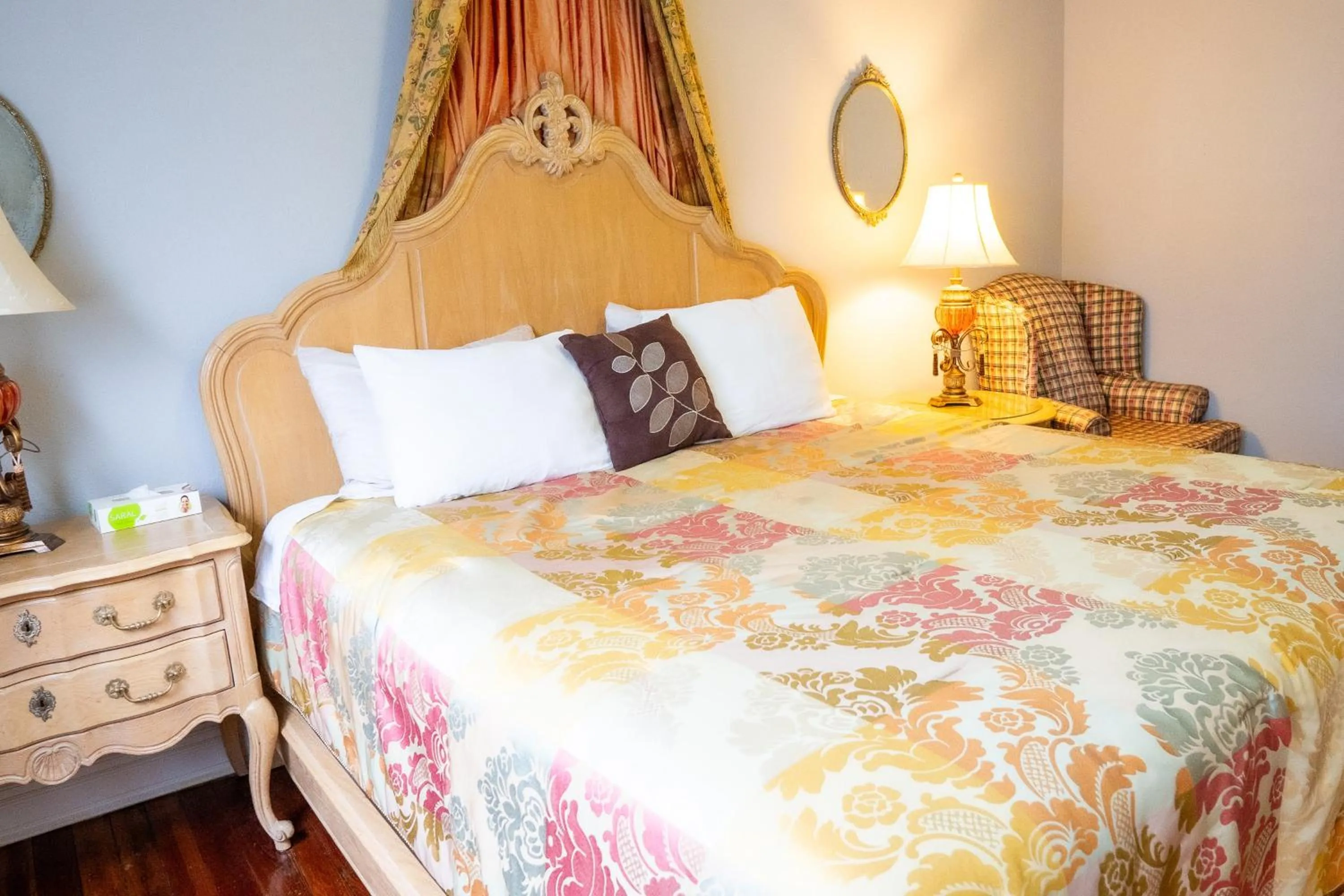 Bed in Oak Tree Hotel