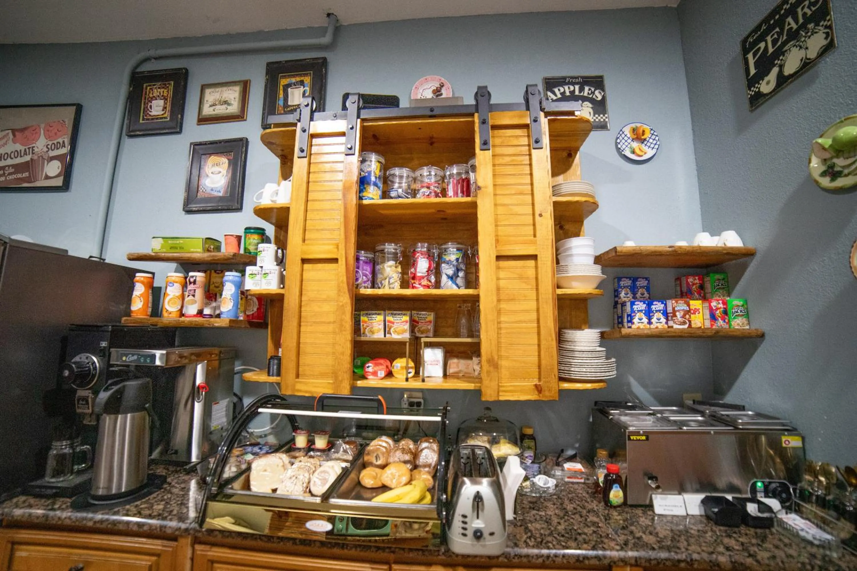 Breakfast in Oak Tree Hotel