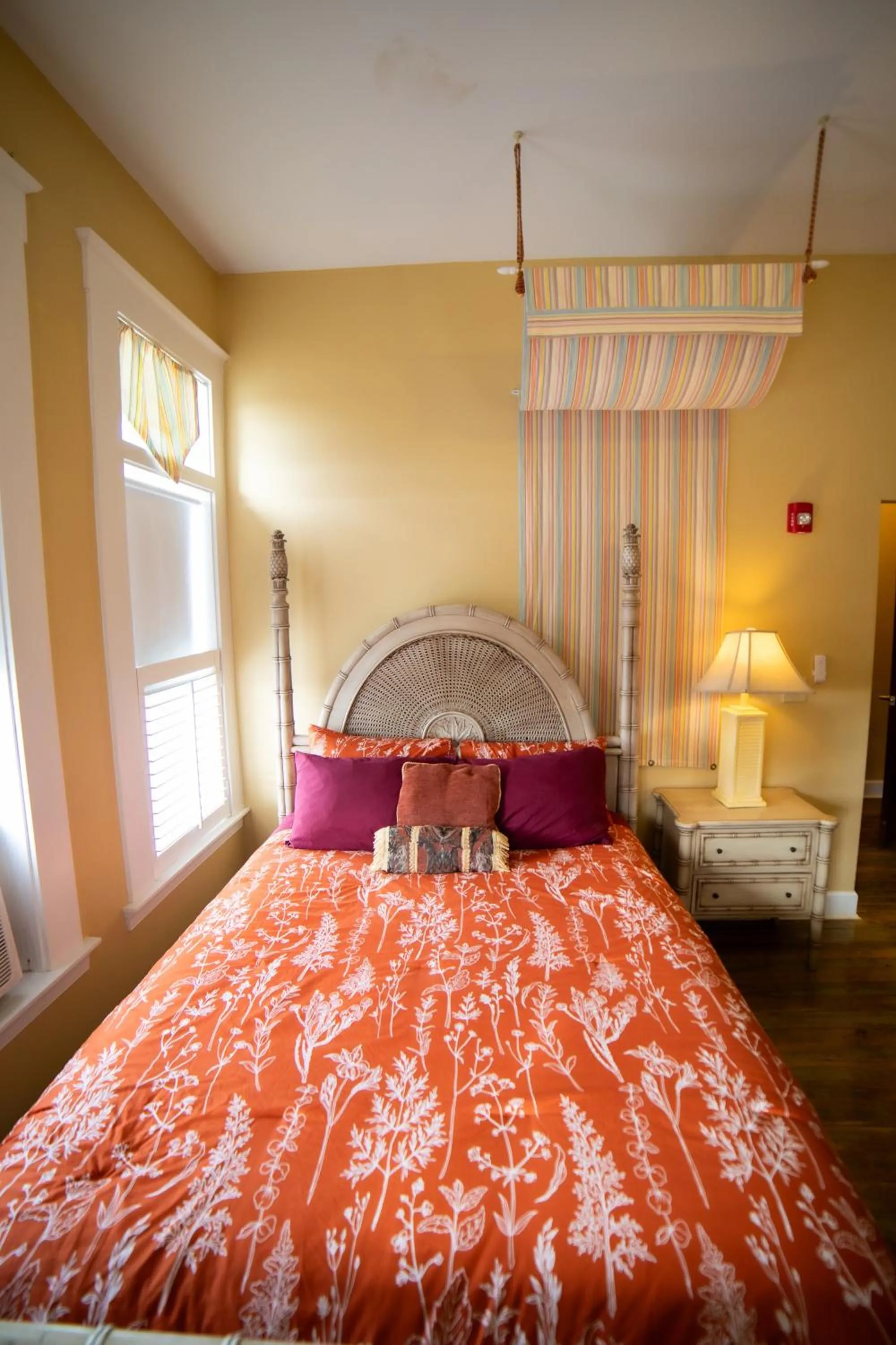 Bed in Oak Tree Hotel