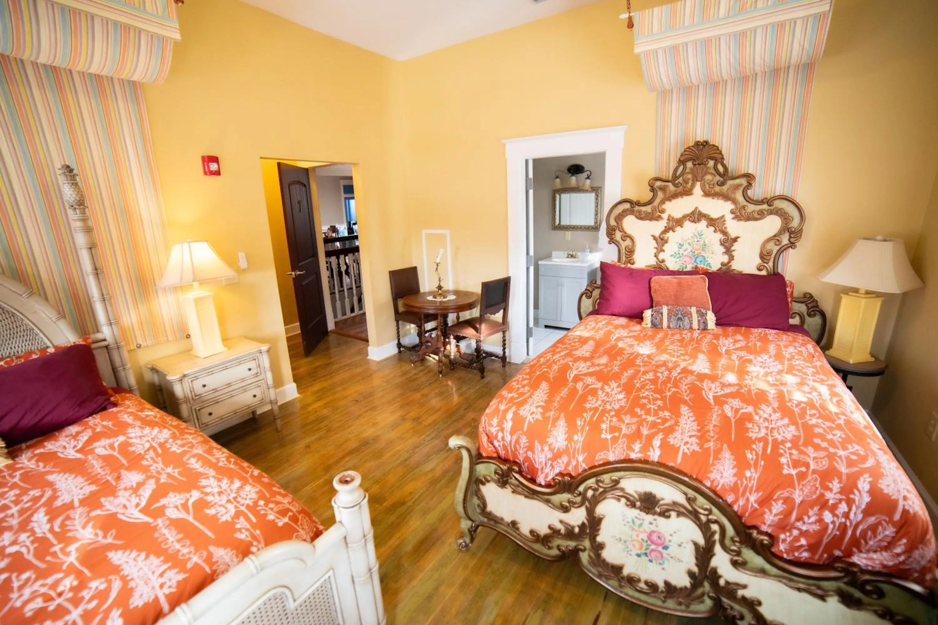 Bed in Oak Tree Hotel