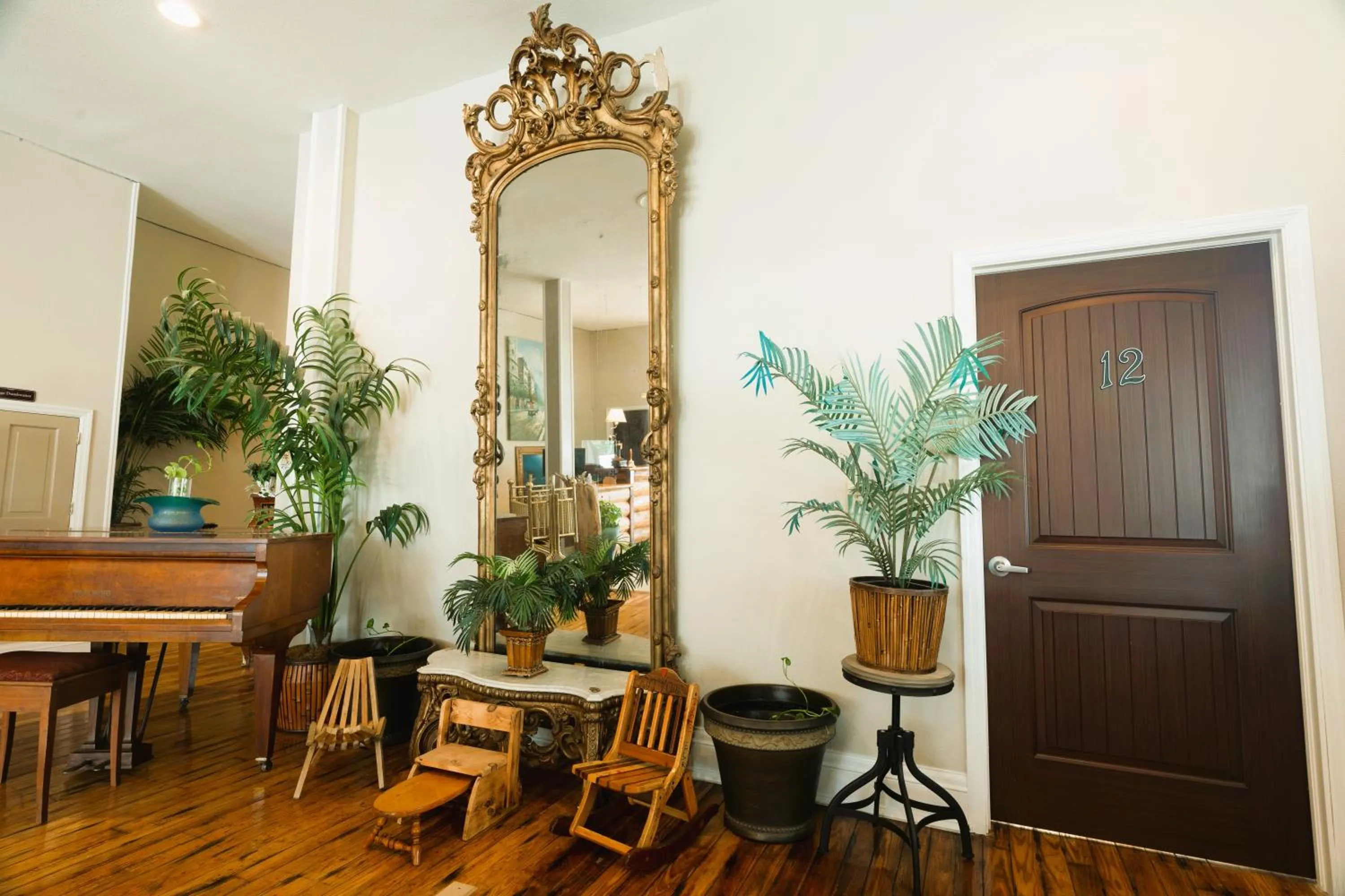 Lobby or reception in Oak Tree Hotel