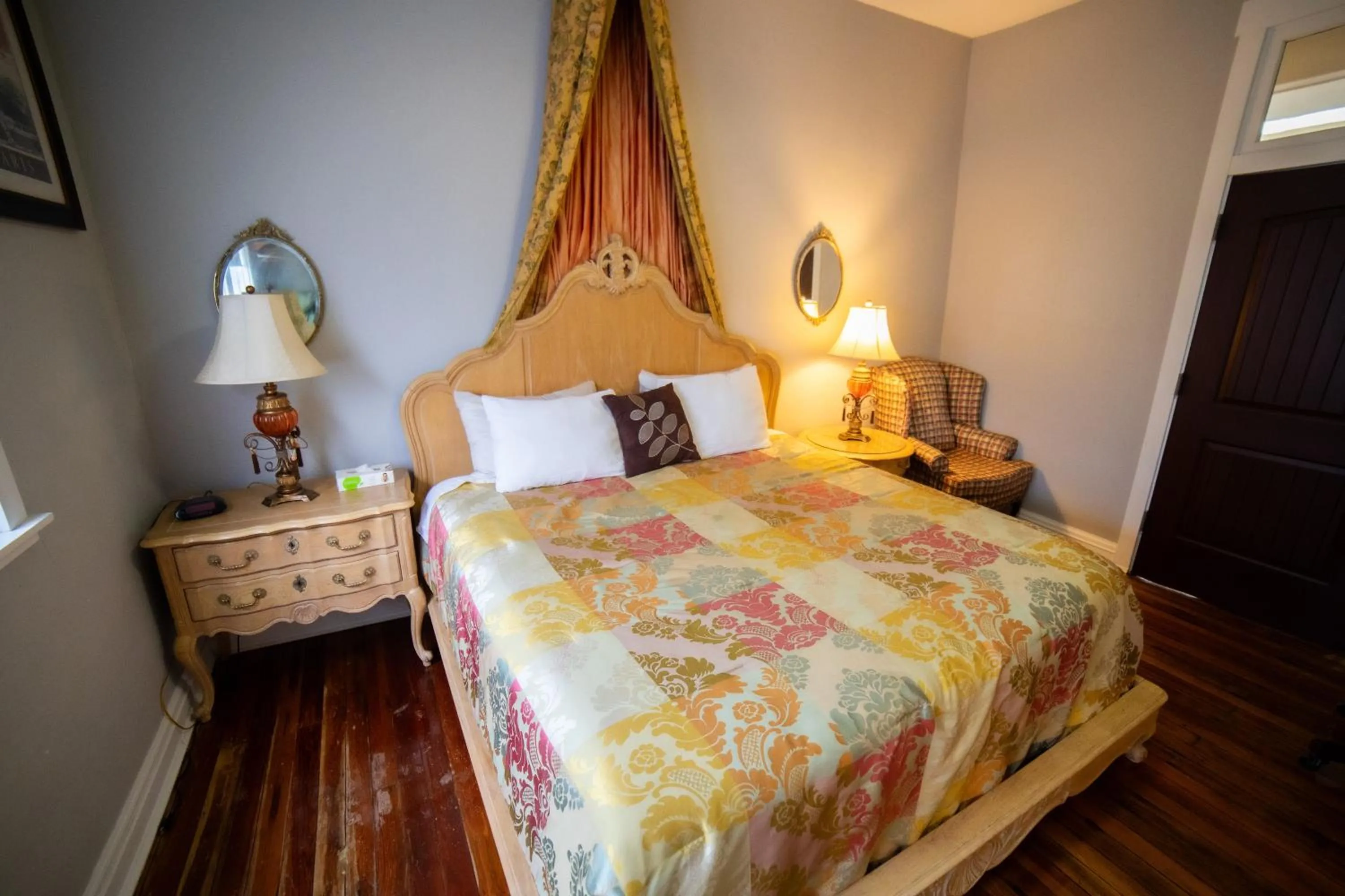 Bed in Oak Tree Hotel