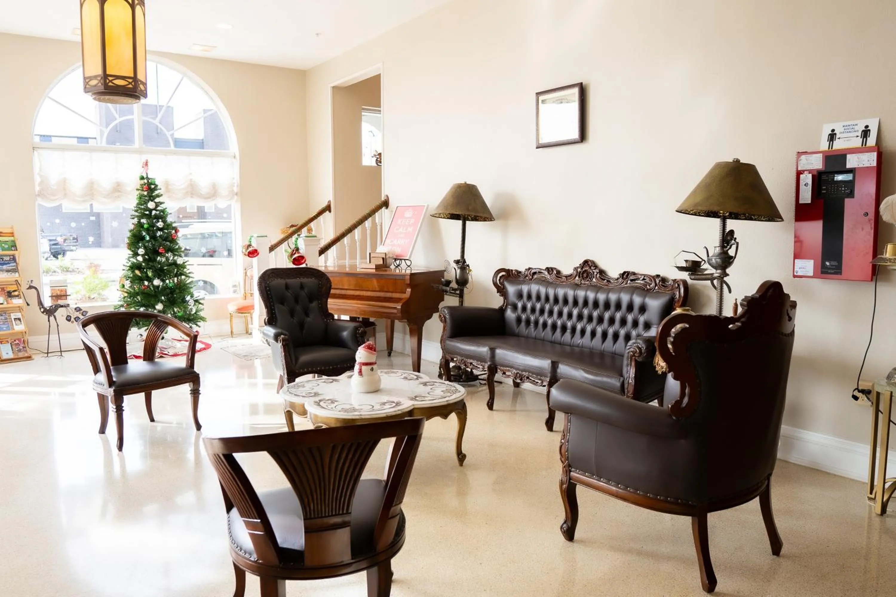 Lobby or reception in Oak Tree Hotel