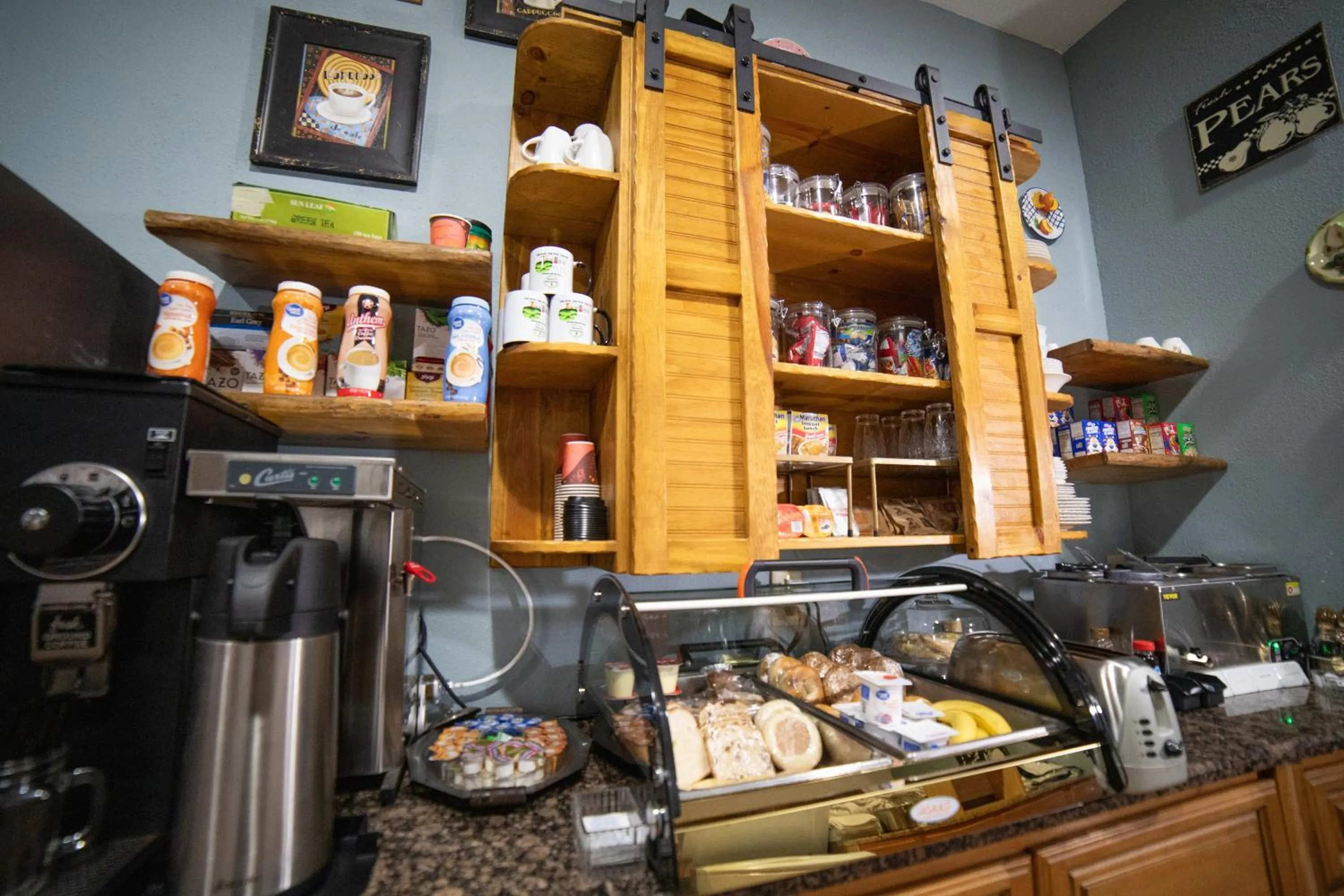 Breakfast in Oak Tree Hotel