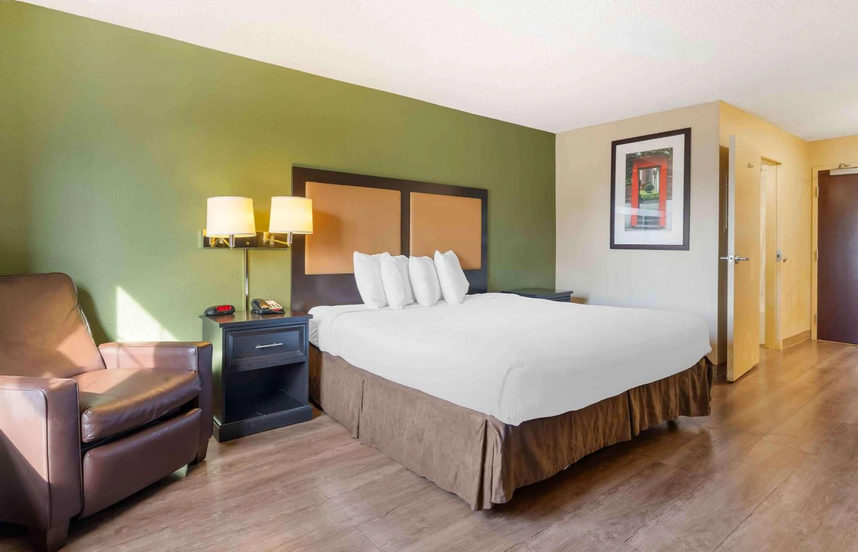 Bedroom, Bed in Extended Stay America Suites - Fairfield - Napa Valley