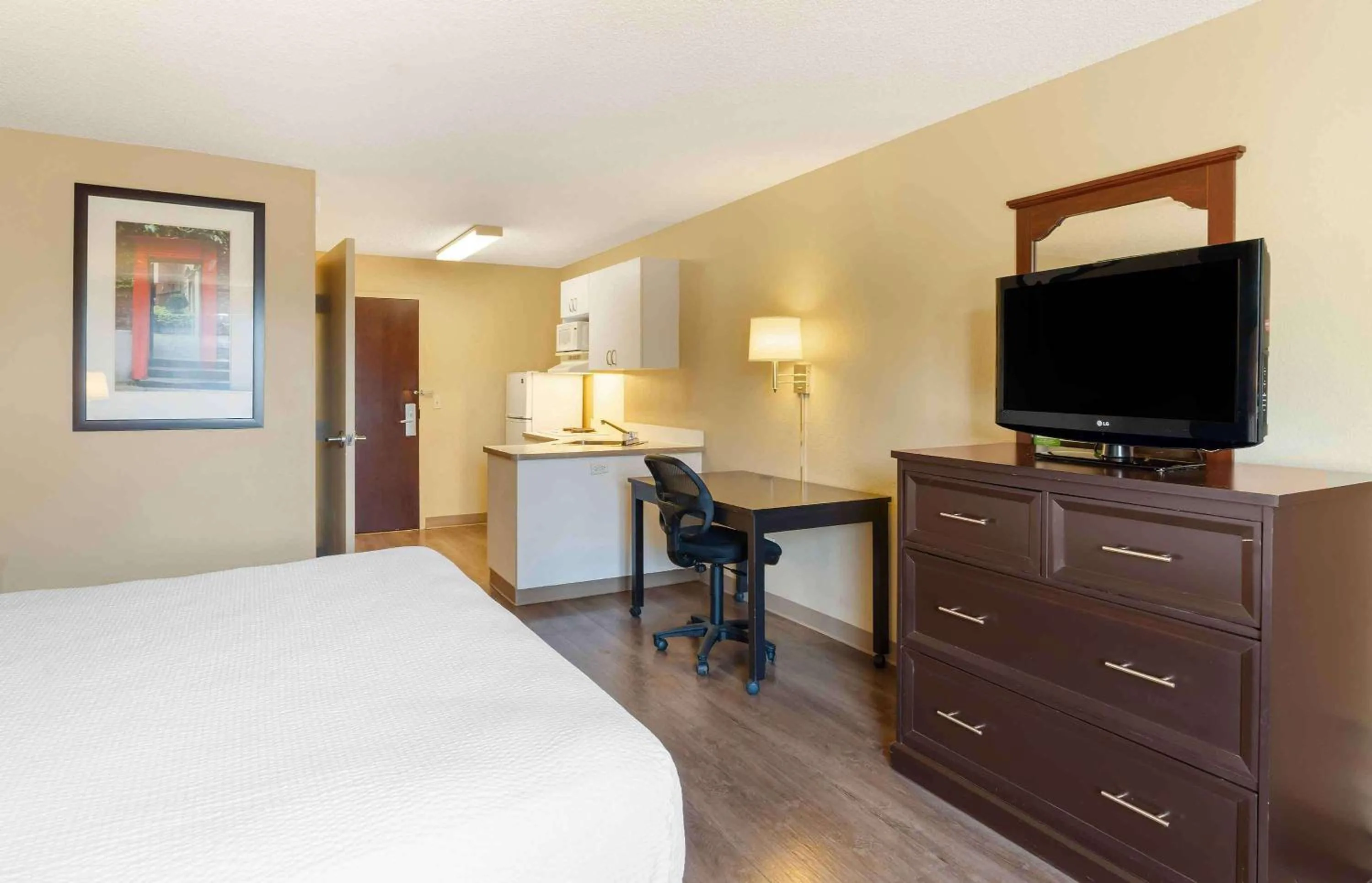Bedroom, Bed in Extended Stay America Suites - Fairfield - Napa Valley