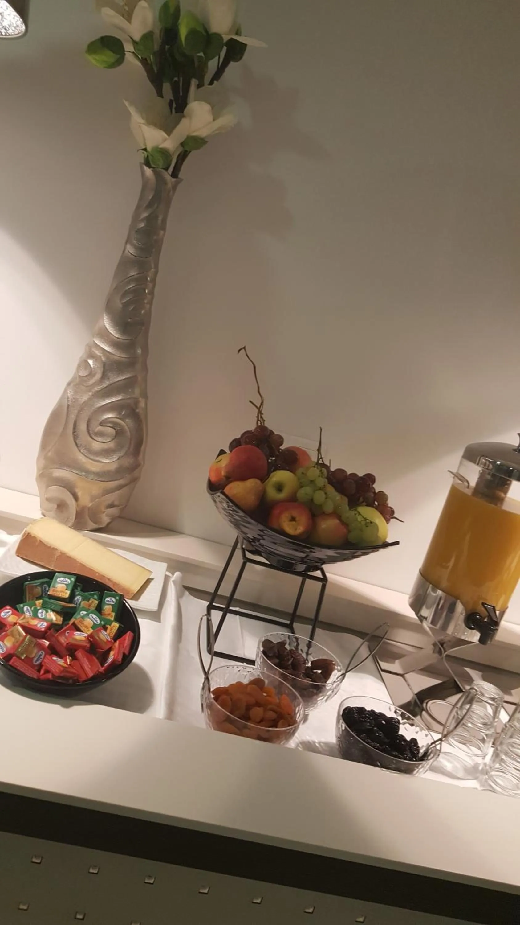 Continental breakfast in Doubs Hotel - Besançon Ecole Valentin