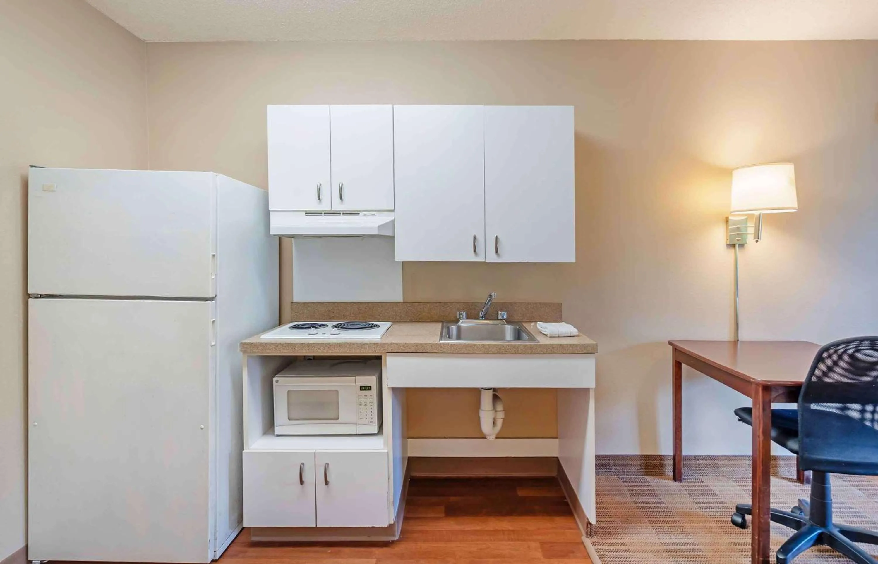 Bedroom in Extended Stay America Suites - Chicago - Woodfield Mall