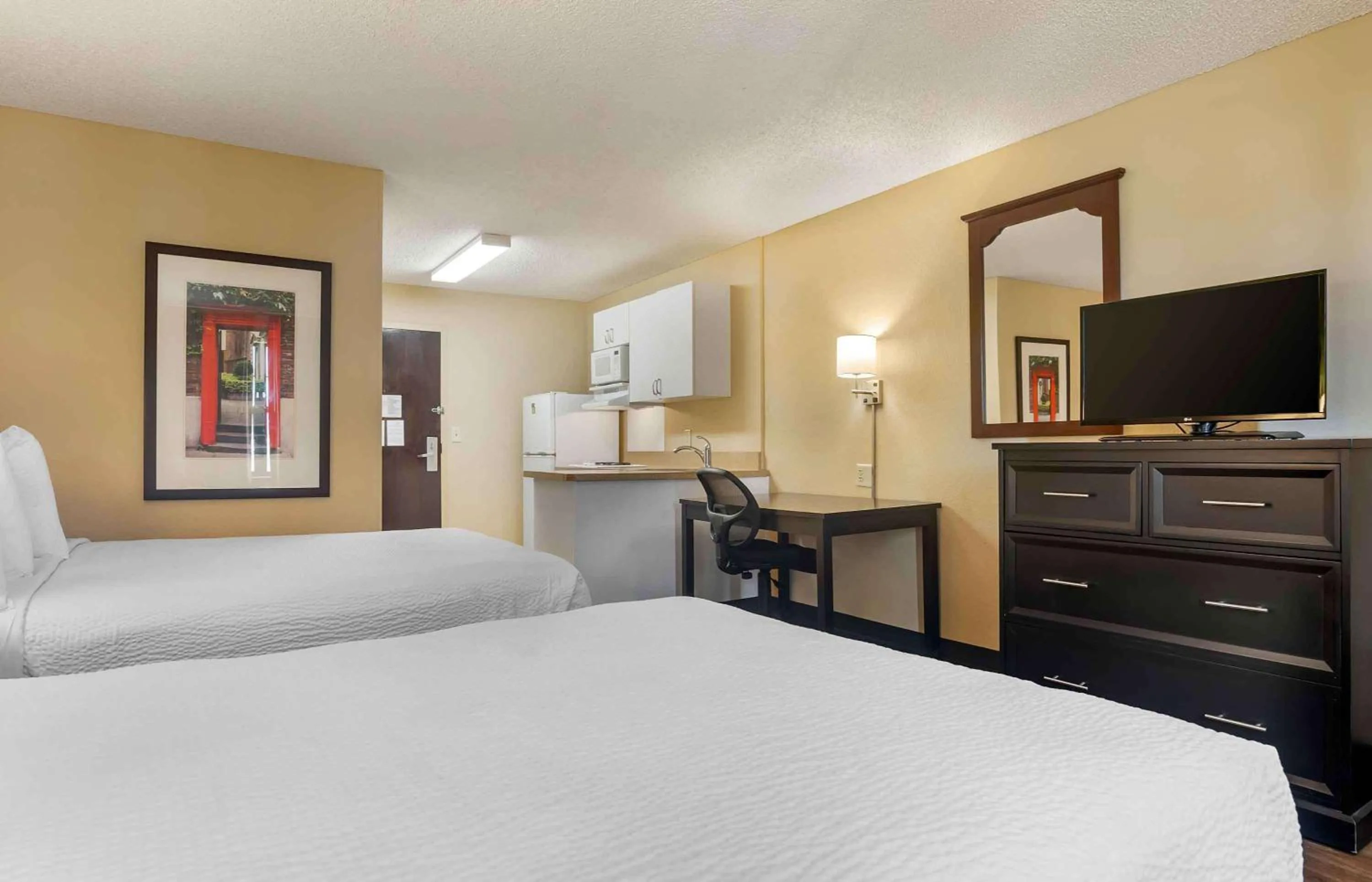 Bedroom, Bed in Extended Stay America Suites - Palm Springs - Airport