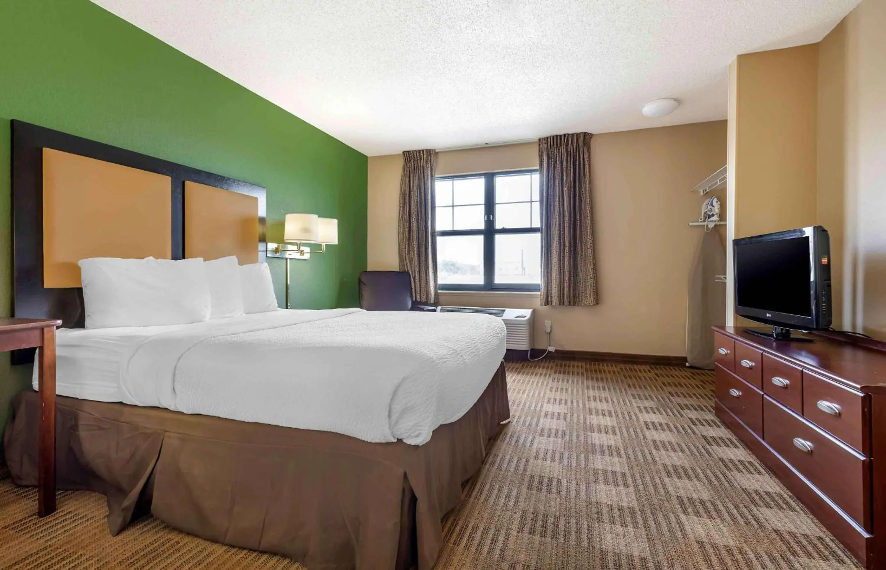 Queen Studio - Disability Access/Non-Smoking in Extended Stay America Suites - Austin - Round Rock - South Queen Studio - Disability Access/Non-Smoking in Extended Stay America Suites - Austin - Round Rock - South