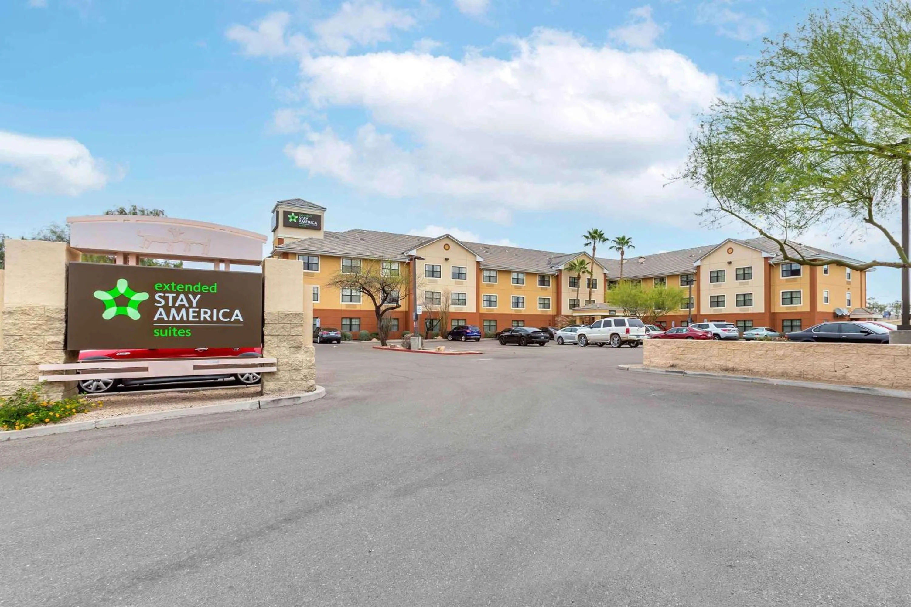 Property building in Extended Stay America Select Suites - Phoenix - Deer Valley