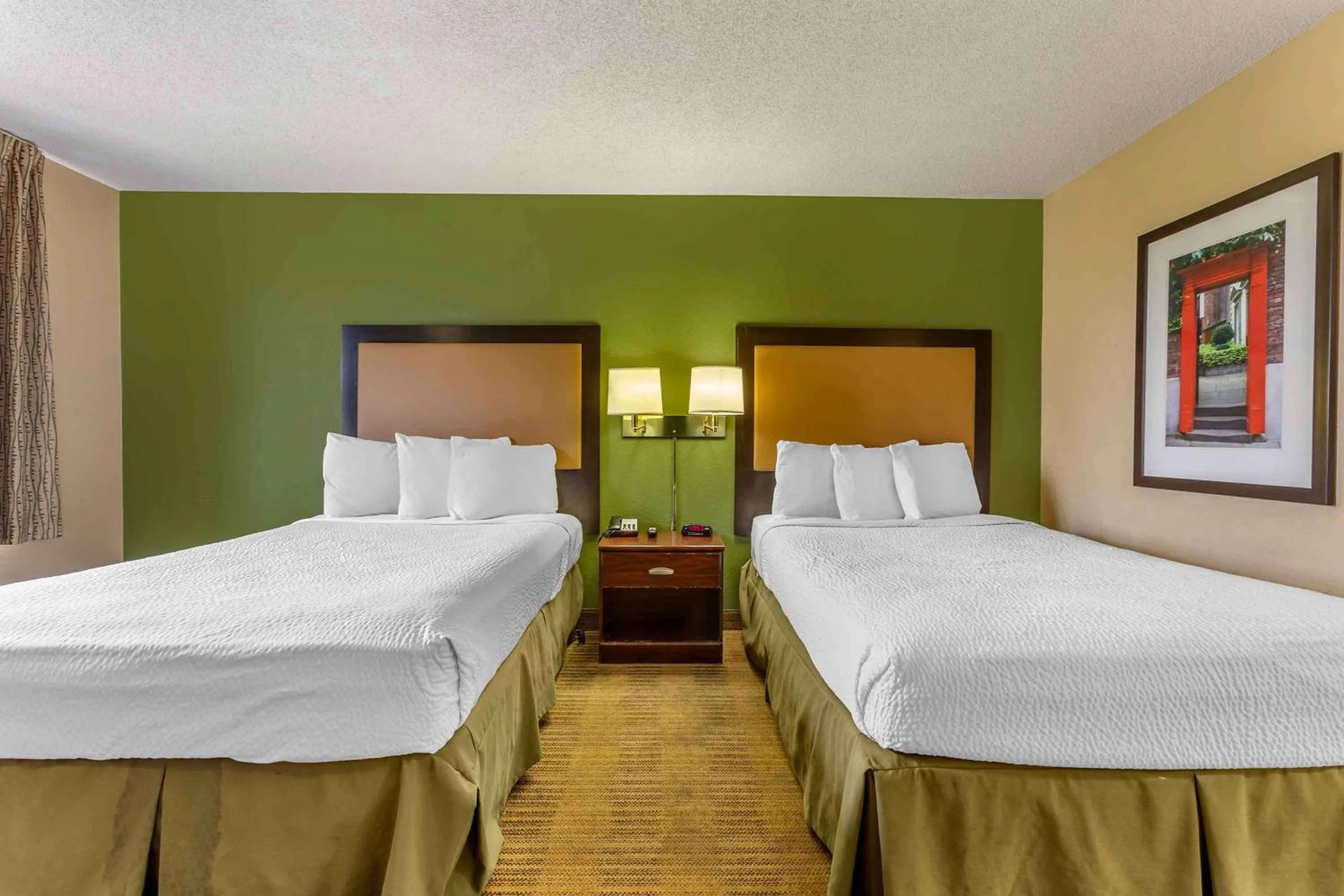 Bedroom, Bed in Extended Stay America Select Suites - Phoenix - Deer Valley