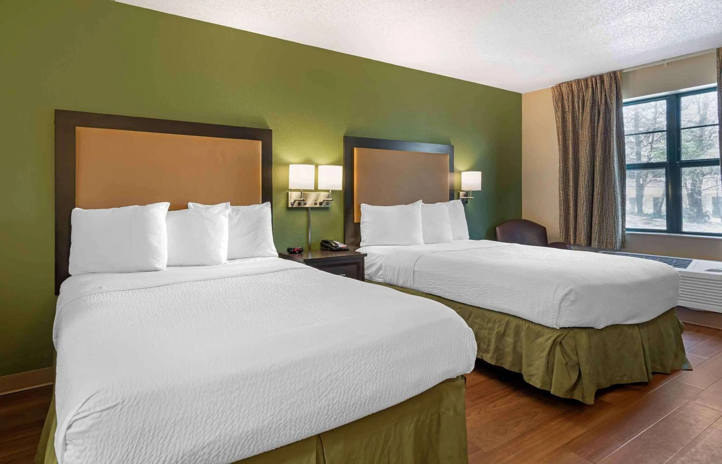 Bedroom, Bed in Extended Stay America Select Suites - Atlanta - Morrow