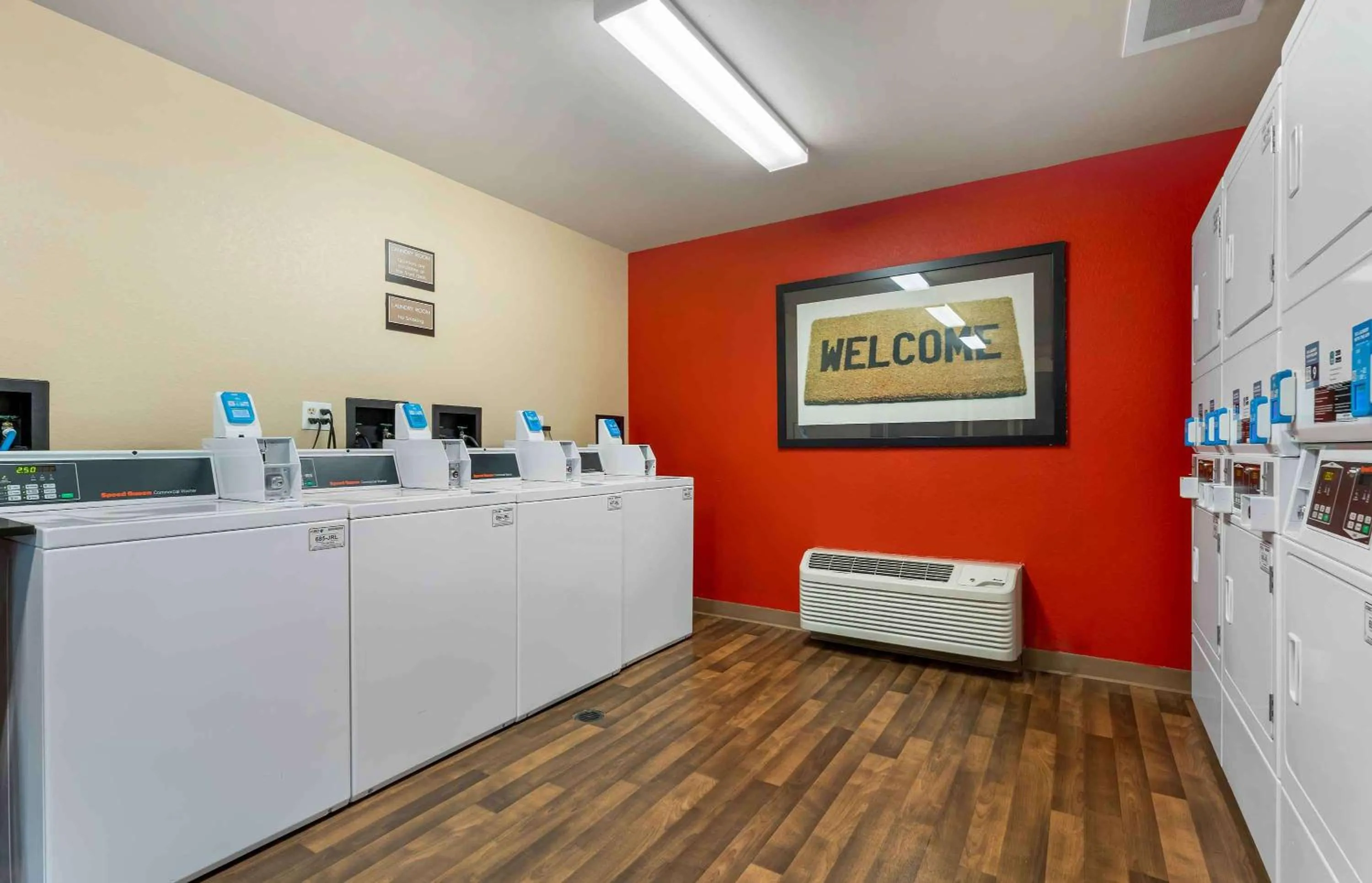 Property building in Extended Stay America Select Suites - Chicago - Darien