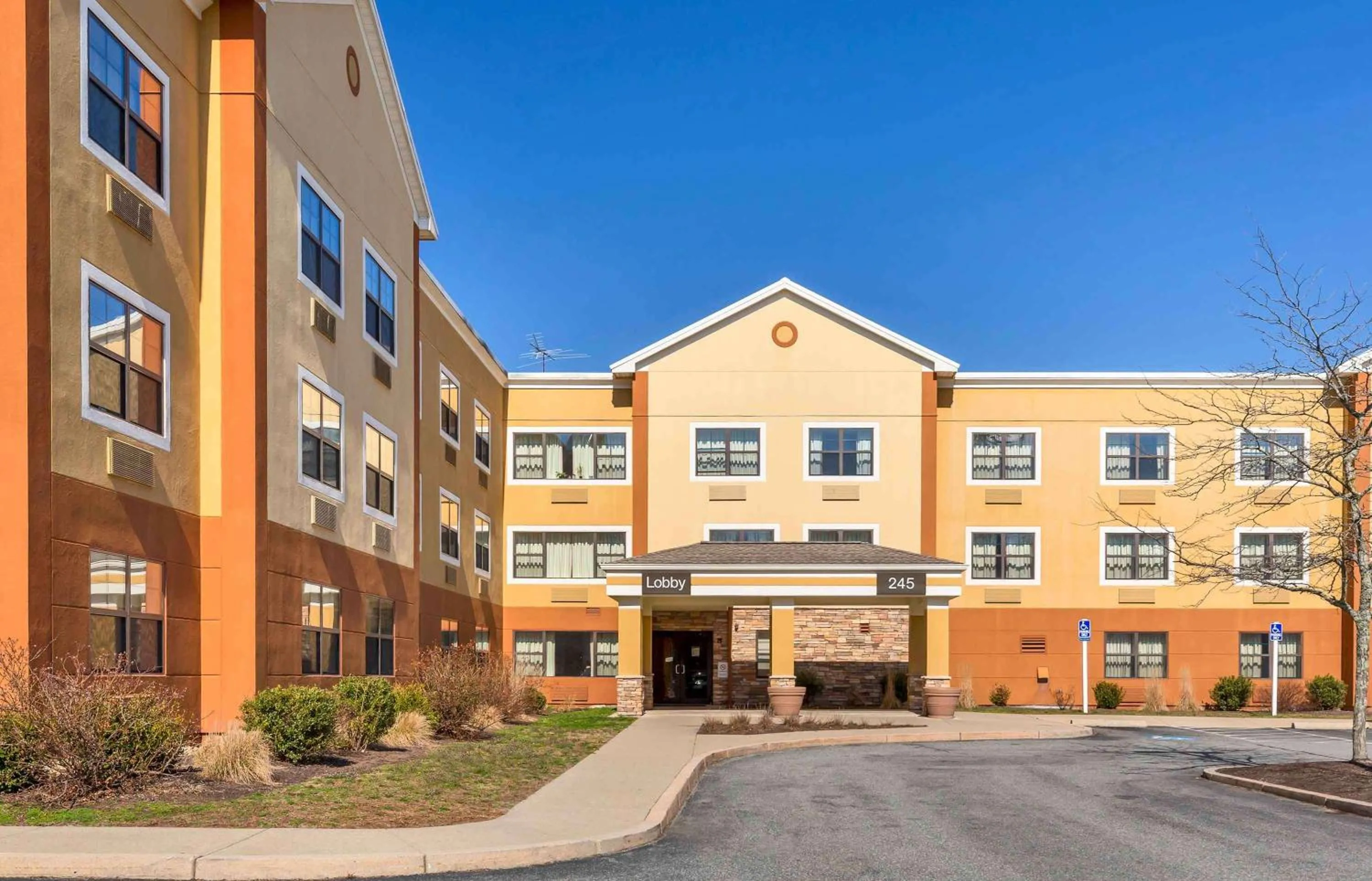 Property building in Extended Stay America Suites - Providence - Warwick