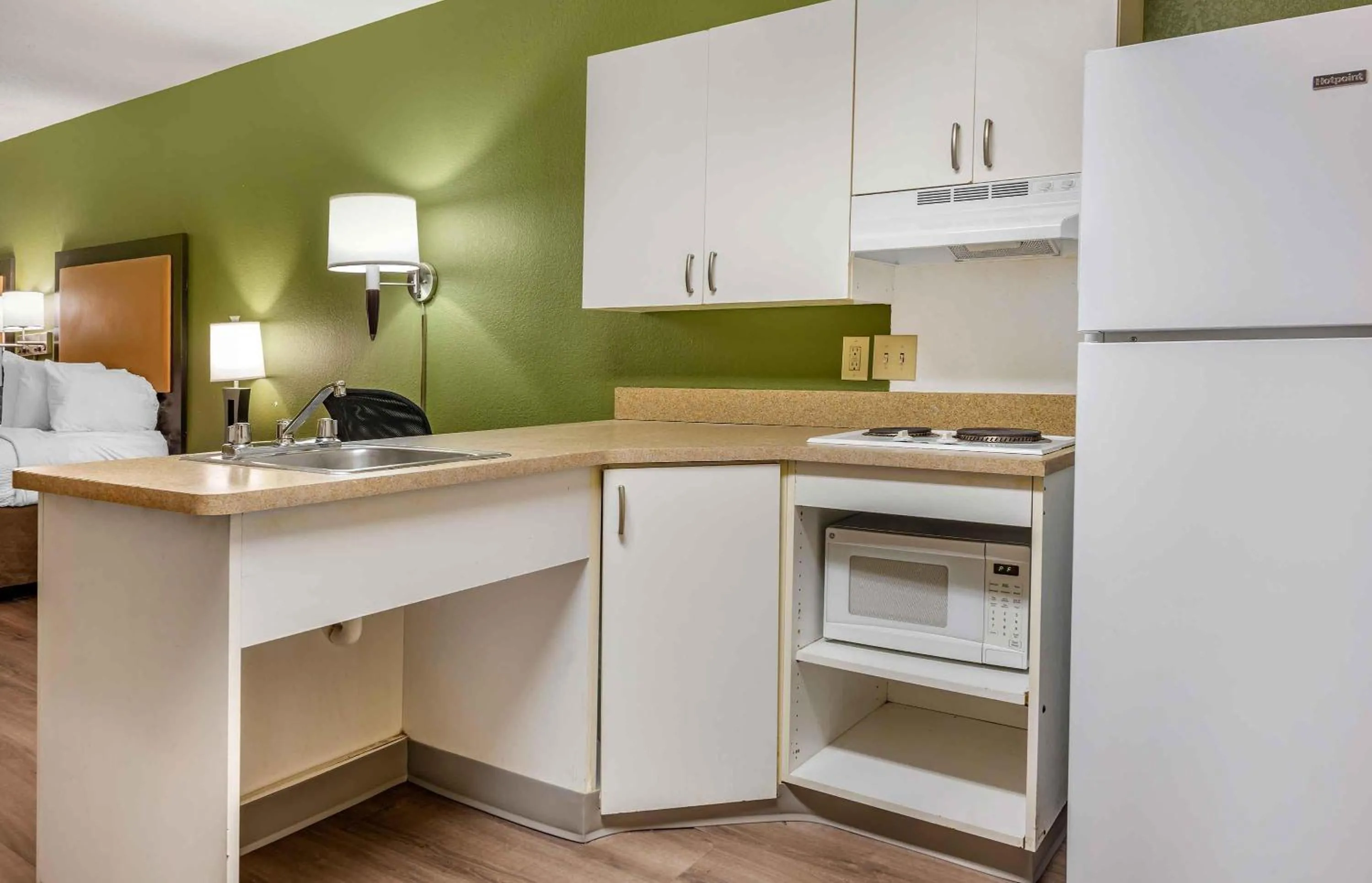 Kitchen or kitchenette in Extended Stay America Suites - Los Angeles - Simi Valley