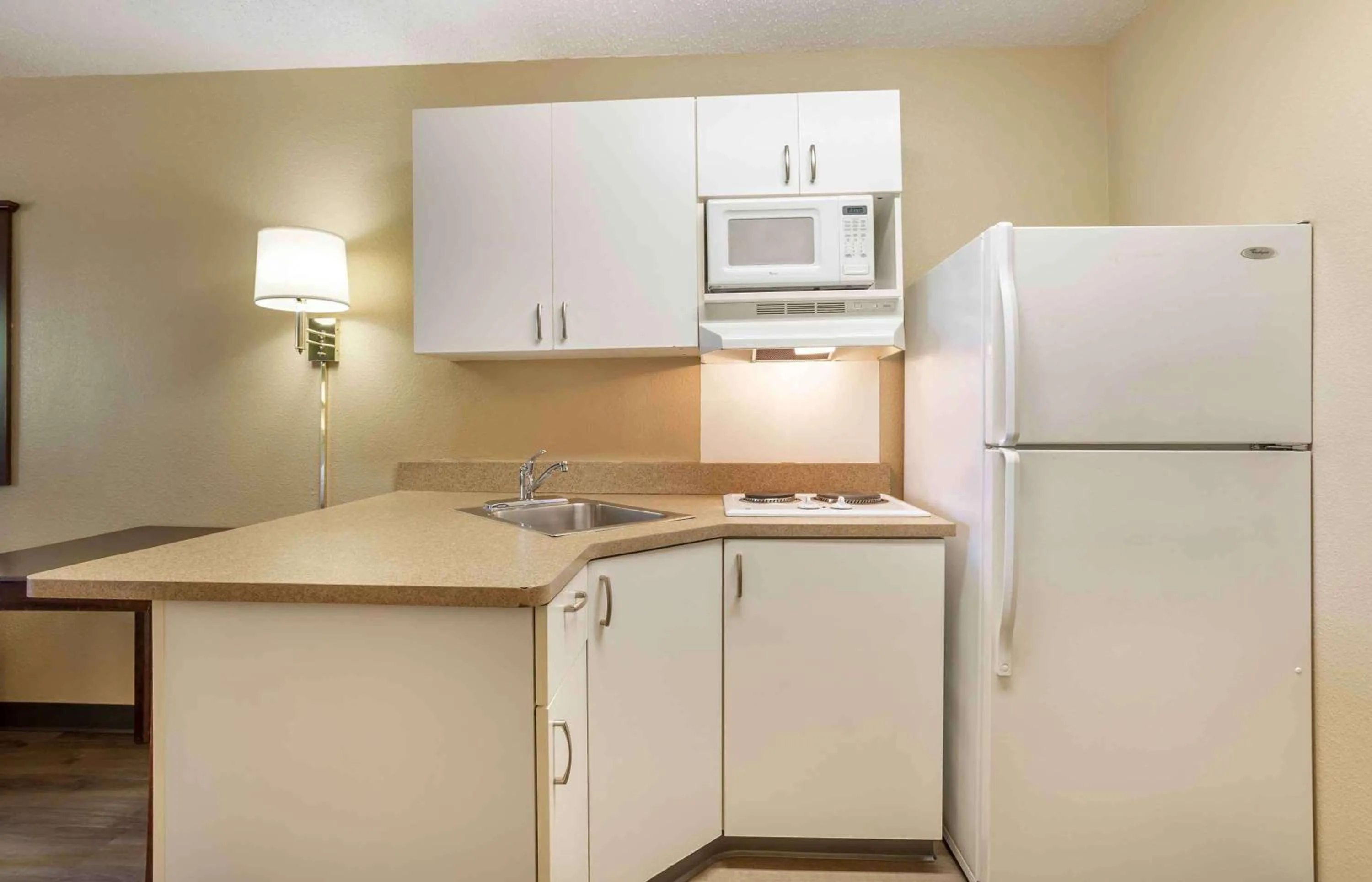 Kitchen or kitchenette in Extended Stay America Suites - Somerset - Franklin