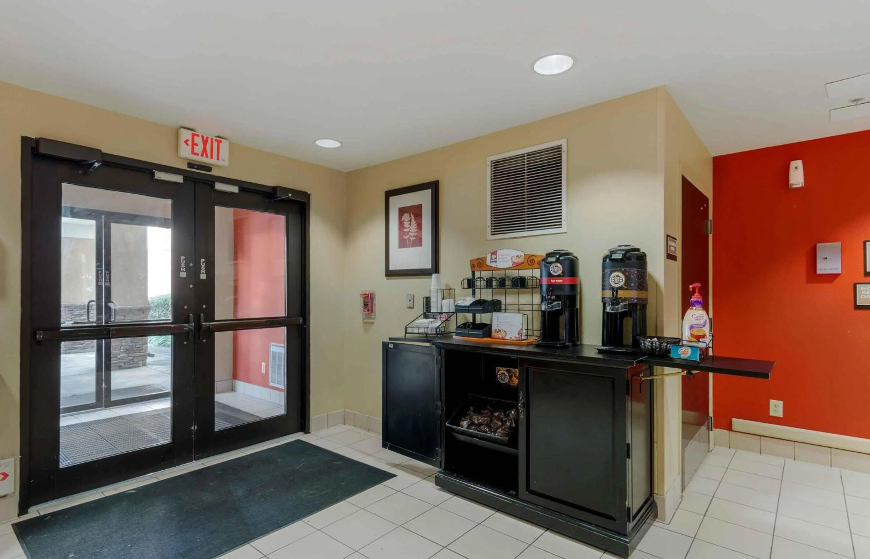 Breakfast in Extended Stay America Suites - Atlanta - Kennesaw Town Center